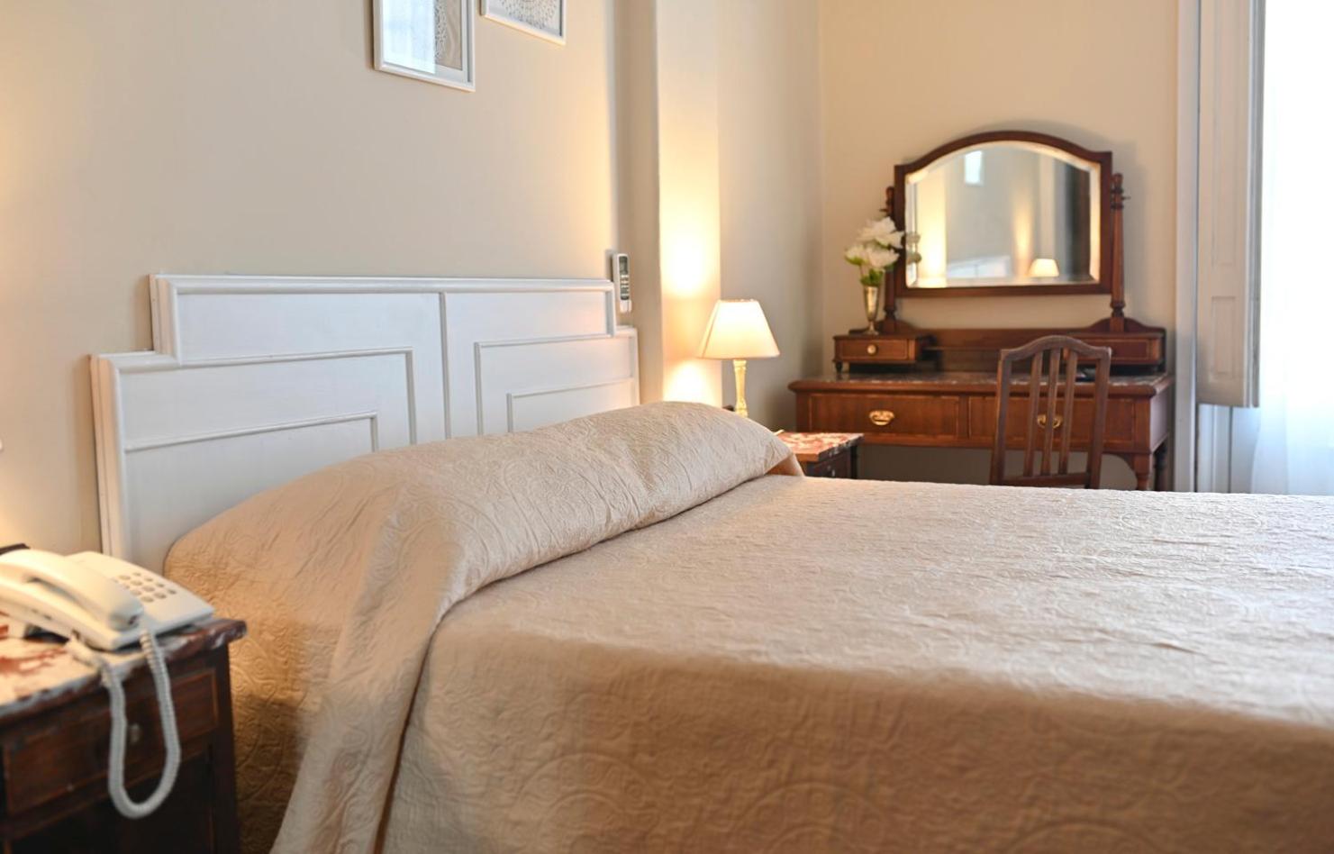 Double Room with Balcony photo 2