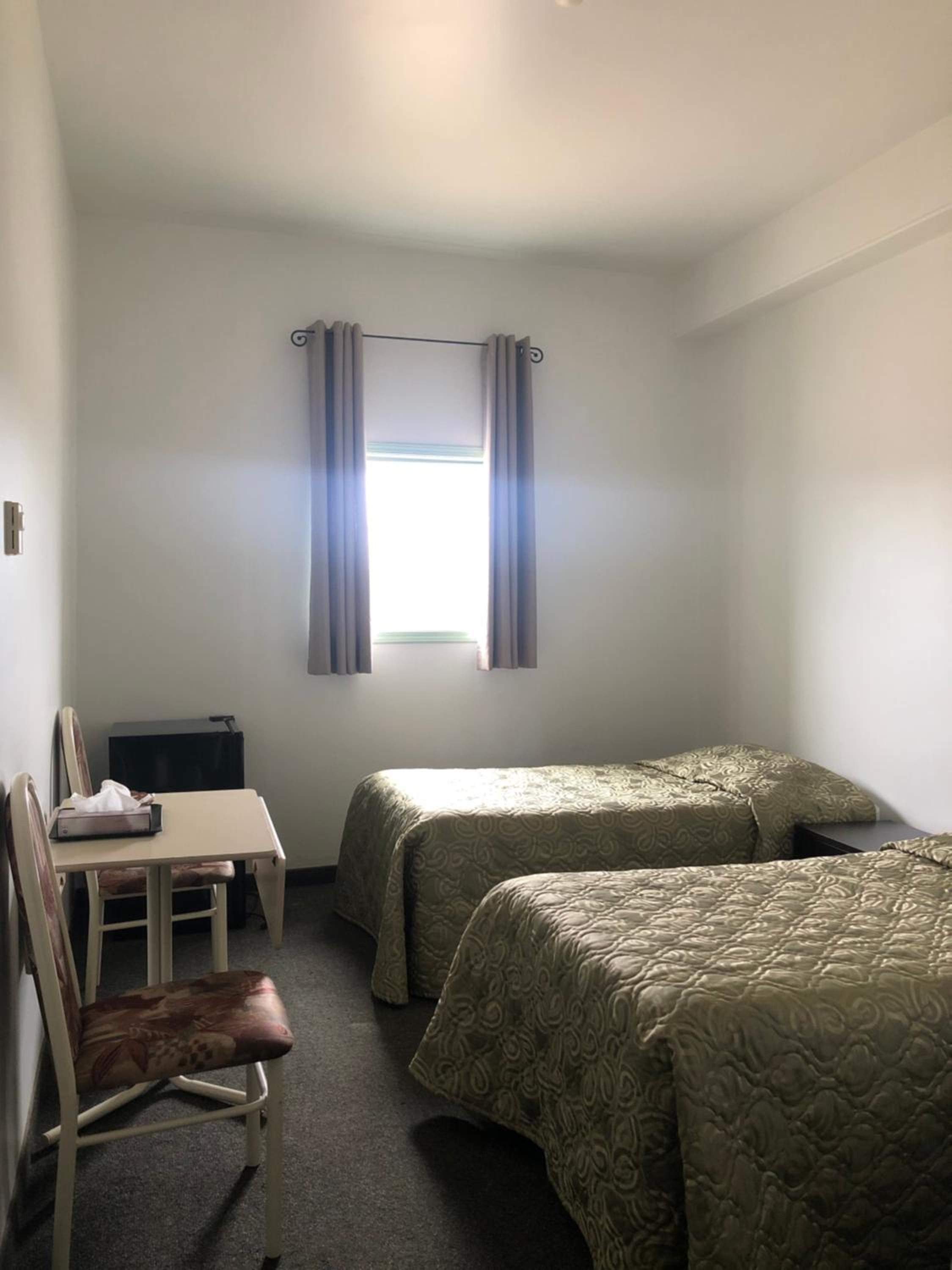 Twin Room - Photo 1