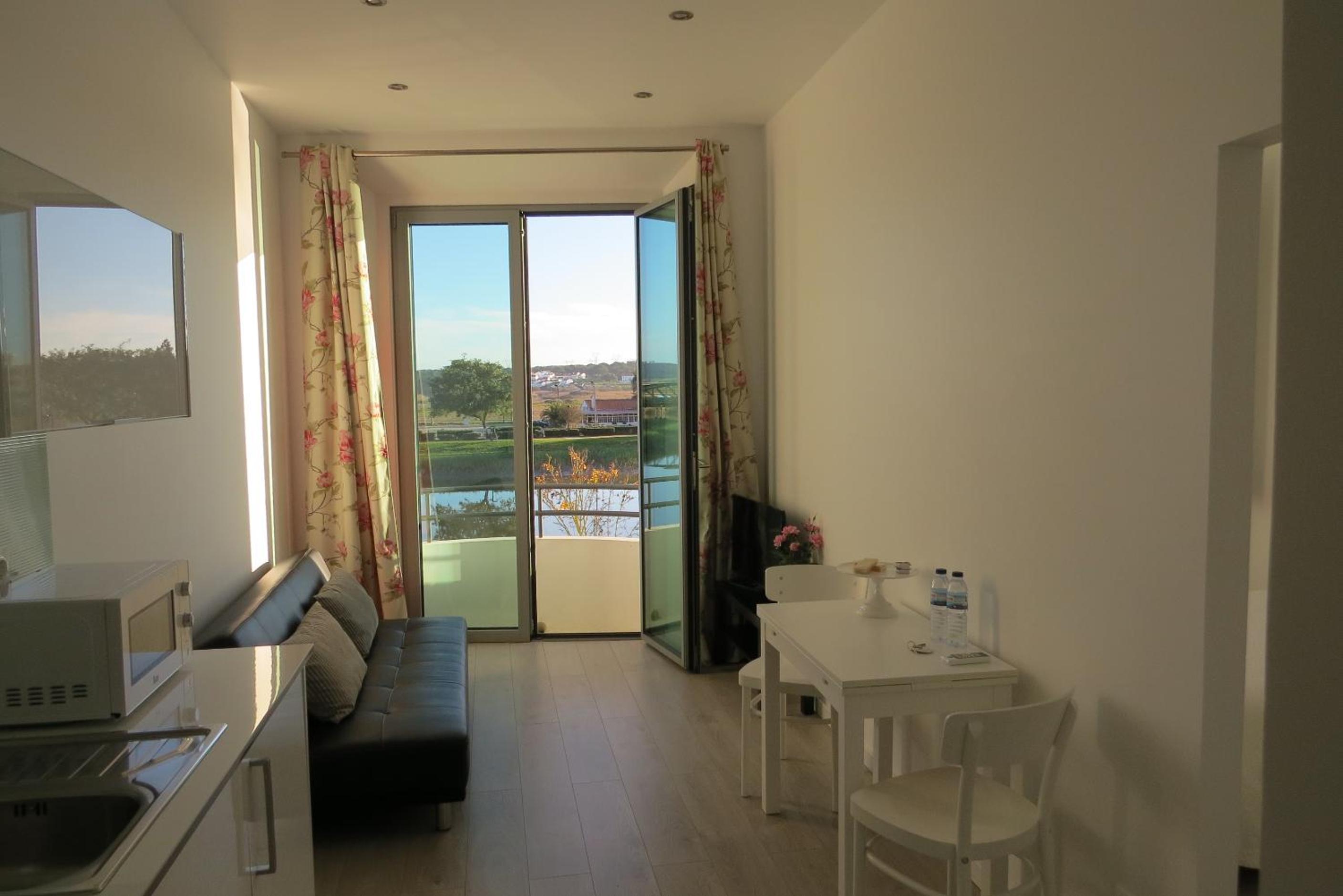 Apartment with Balcony photo 1