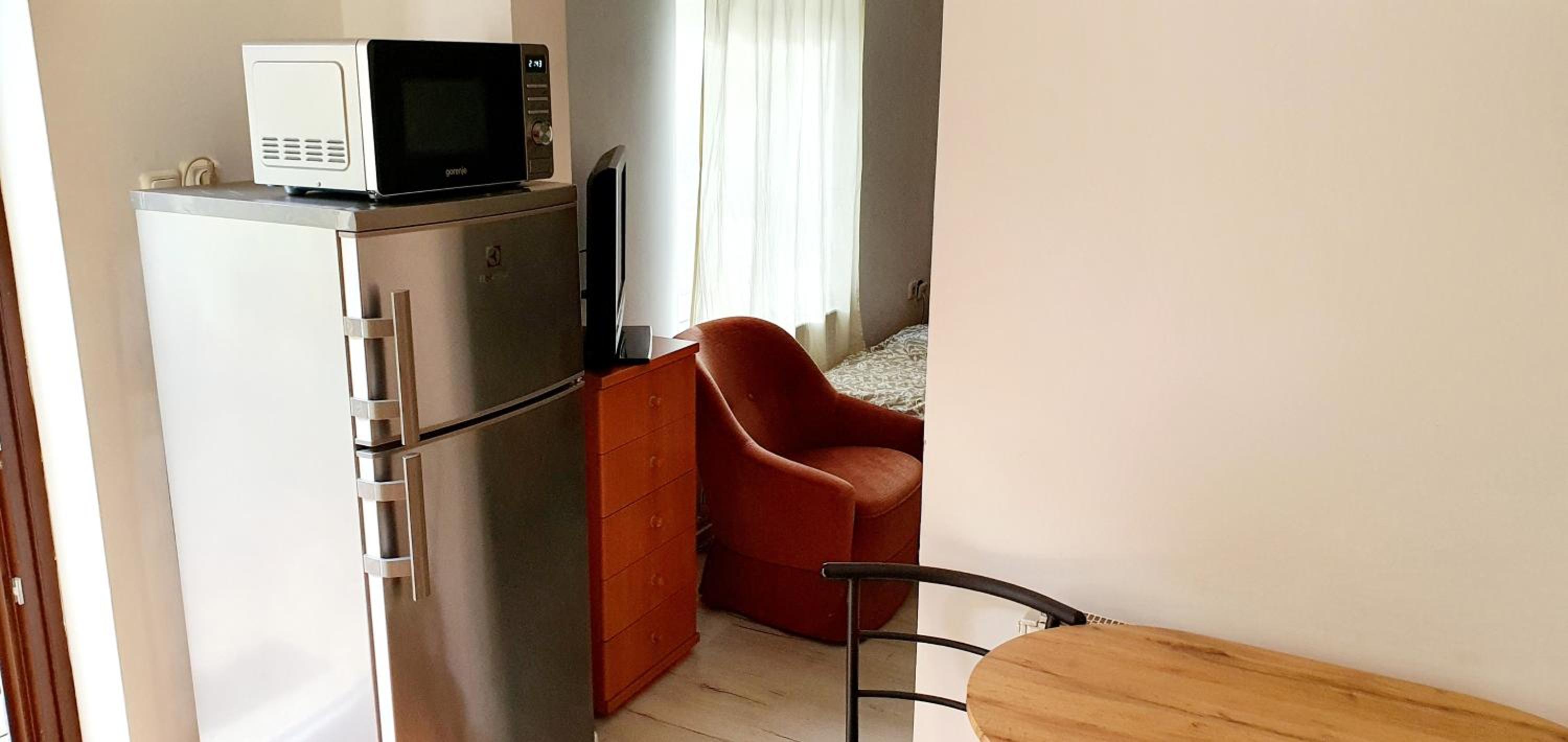 One-Bedroom Apartment photo 1