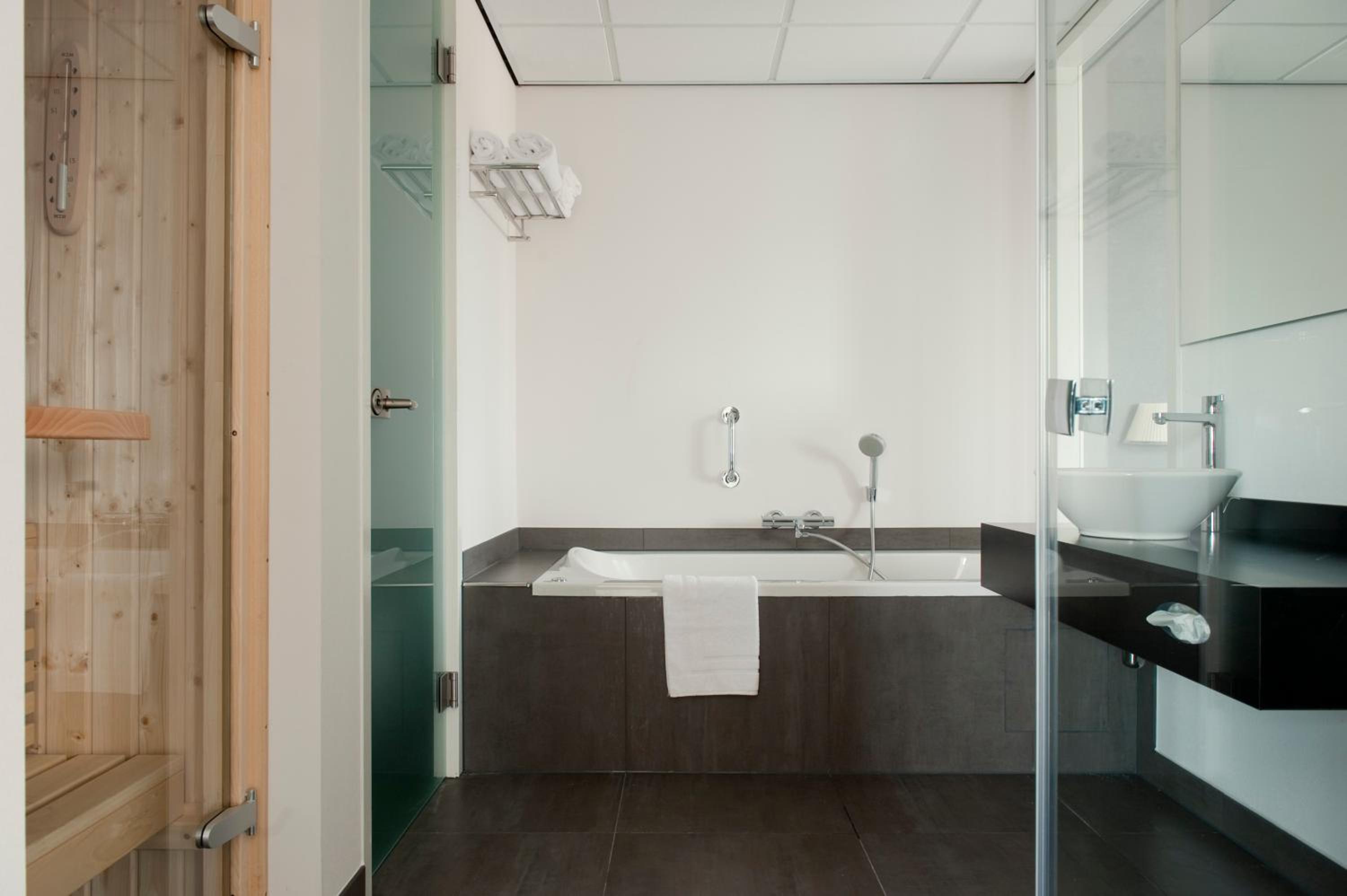 Junior Founder Suite - Photo 2
