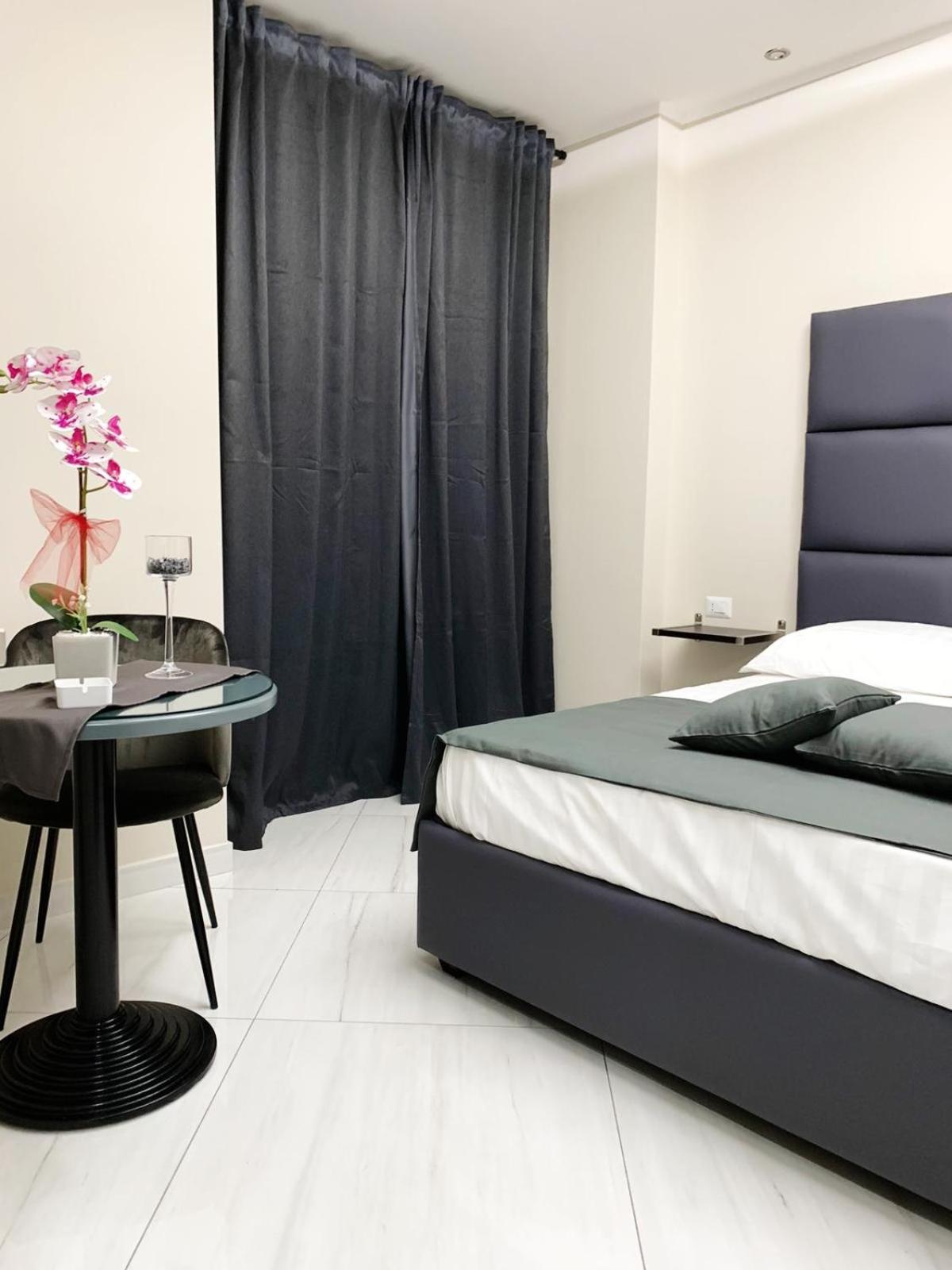 Double Room - Photo 14
