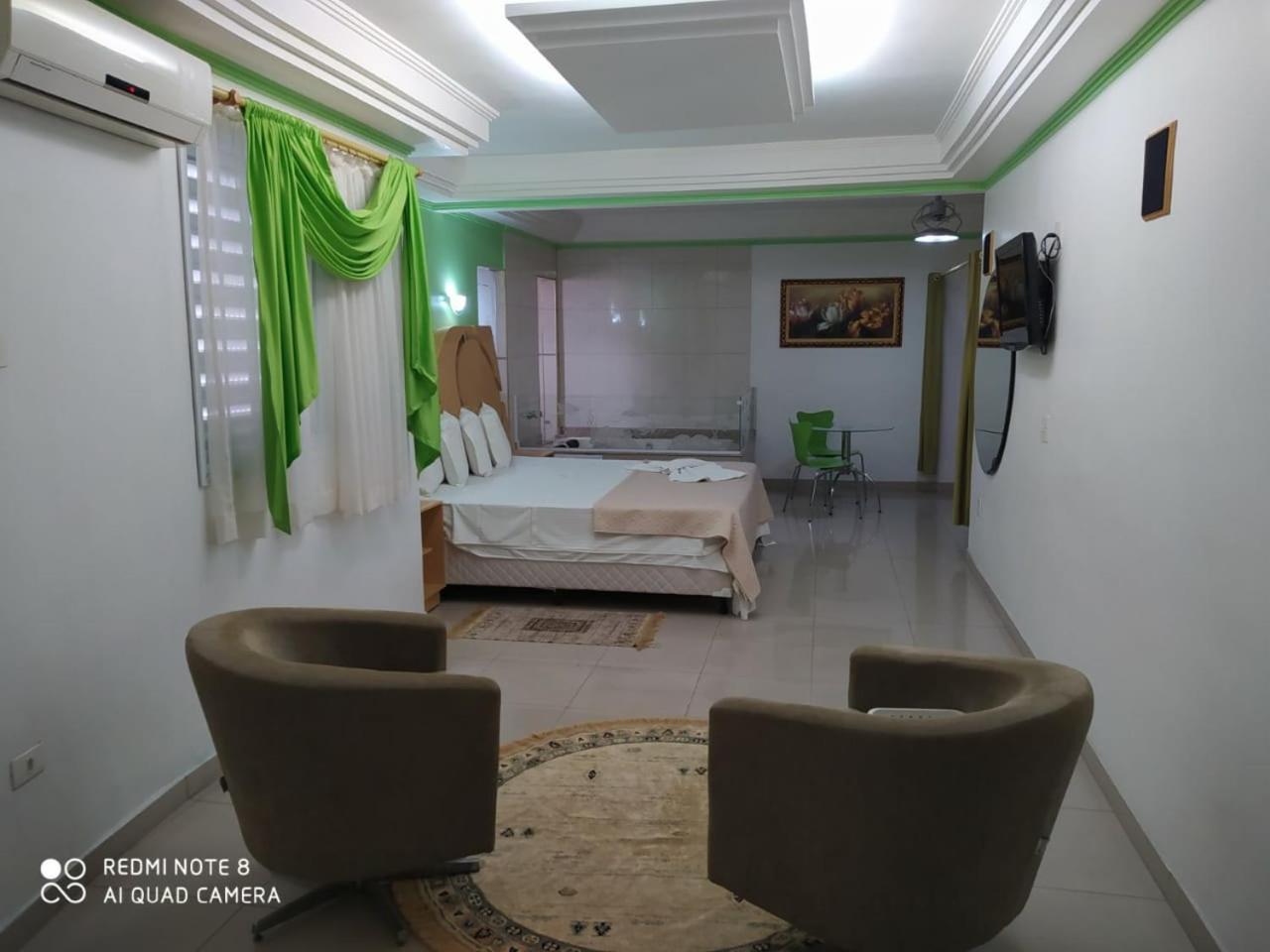 Deluxe Suite with Spa Bath photo 2