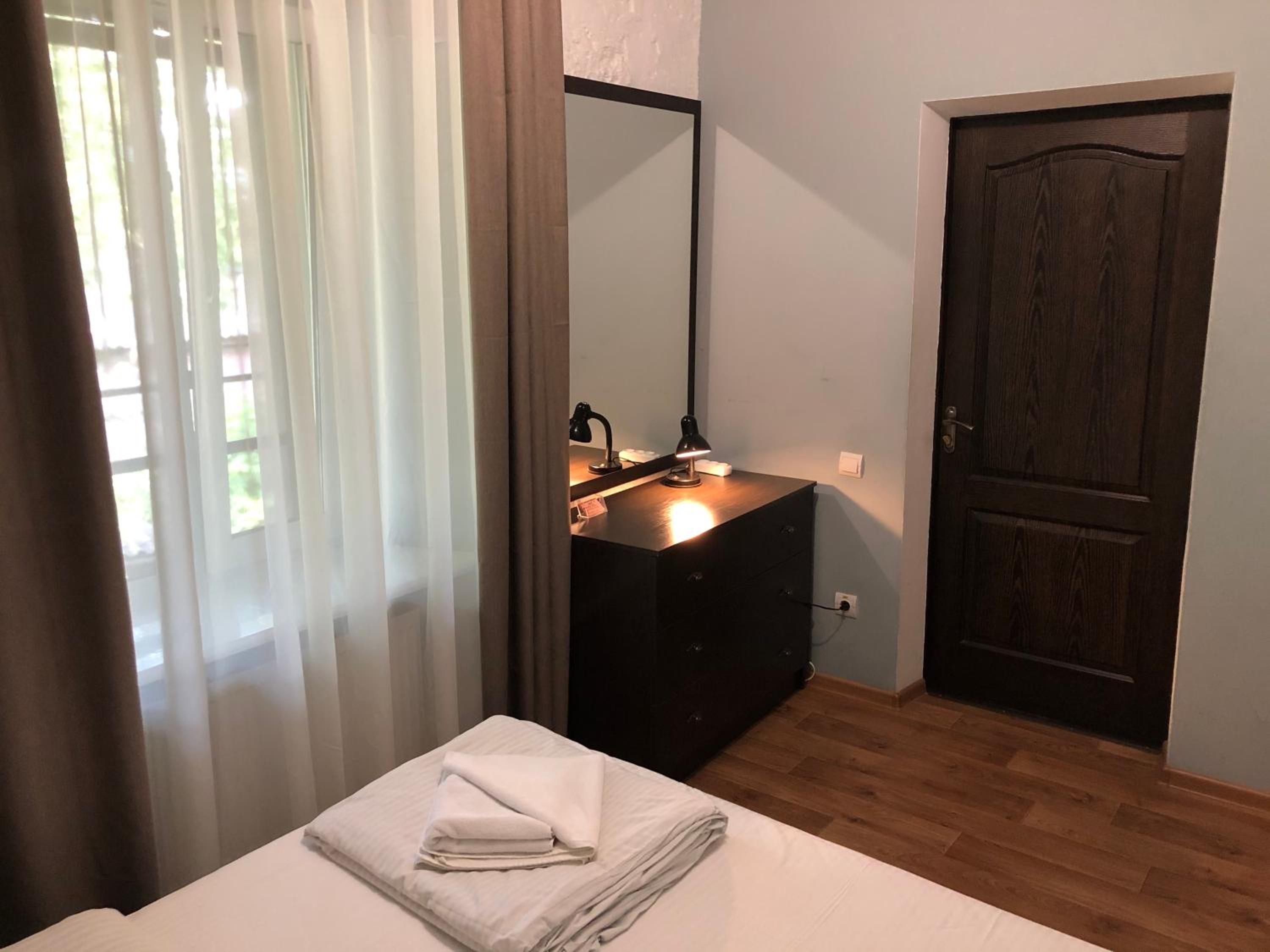 Budget Double Room photo 3