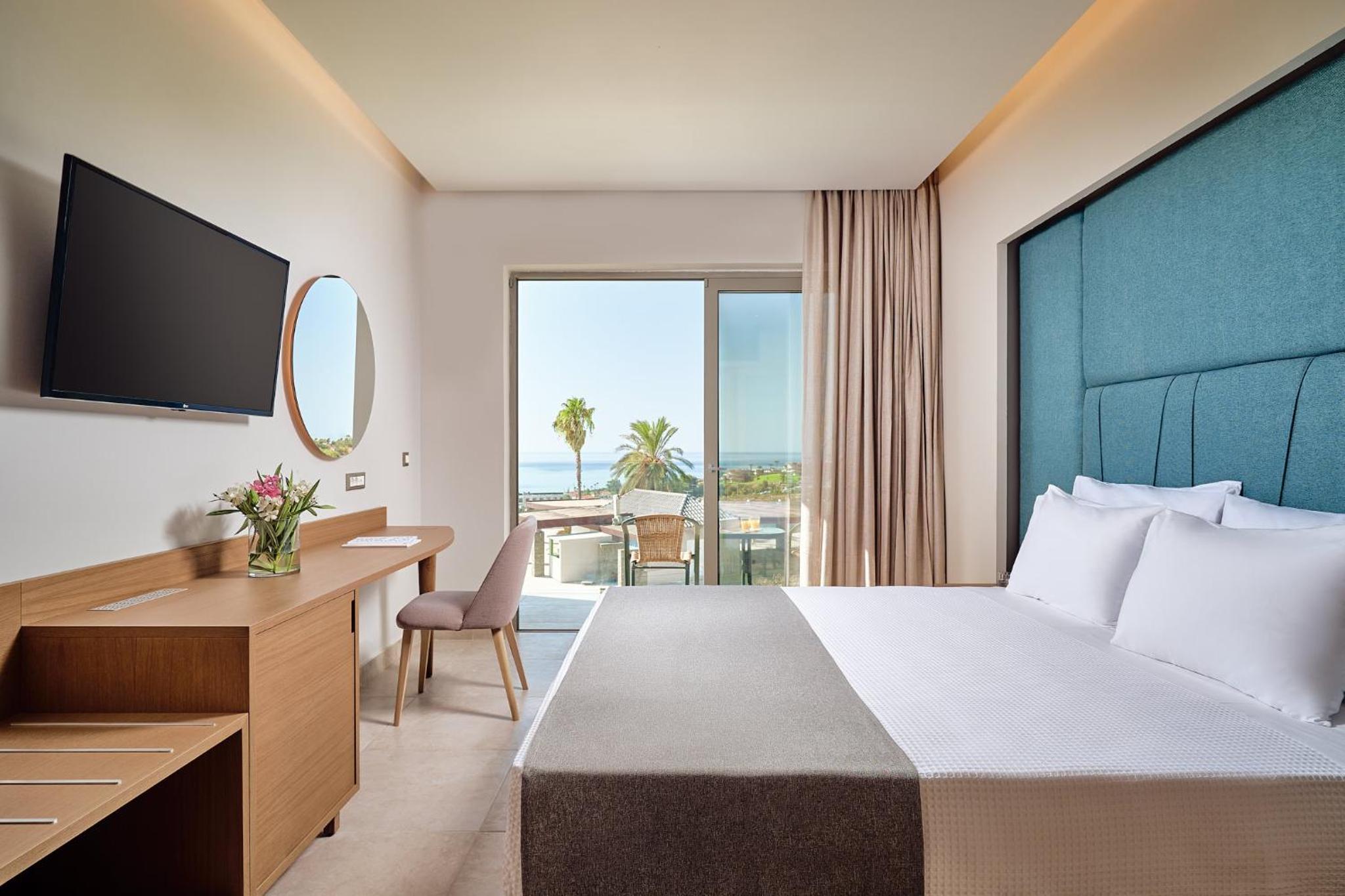 Junior Suite with Sea View photo 2