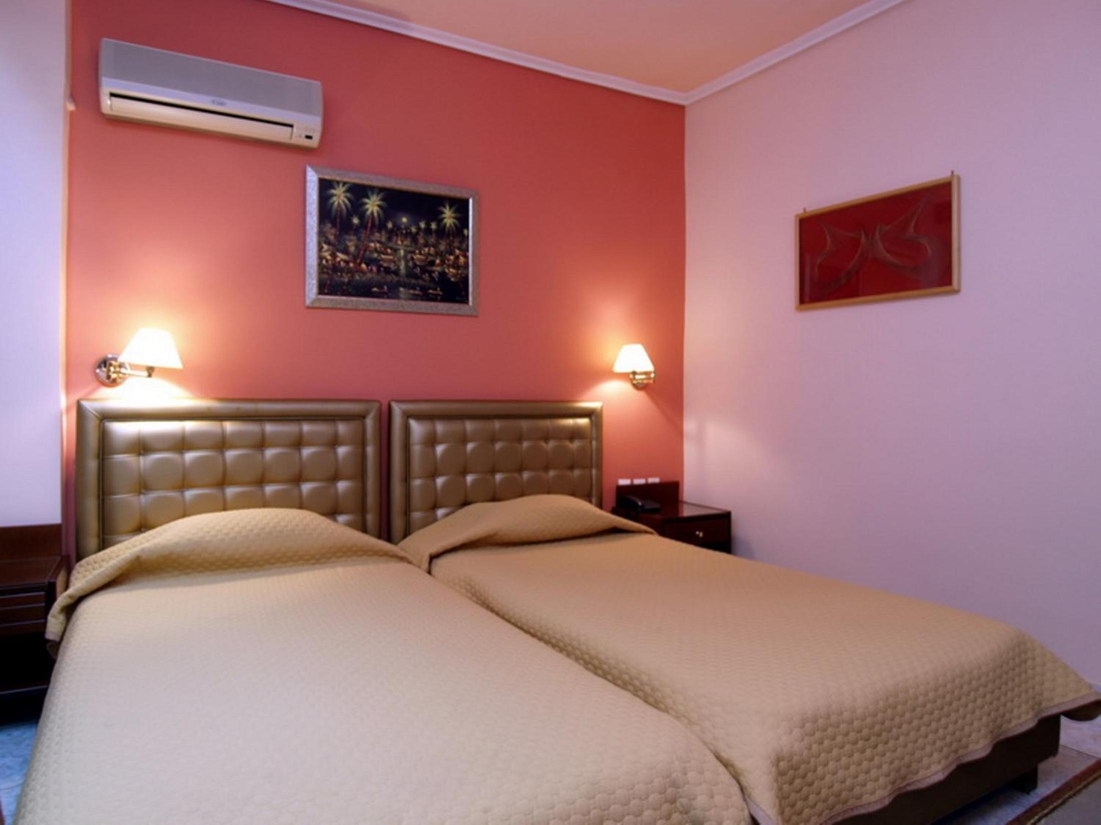 Double or Twin Room - Photo 6