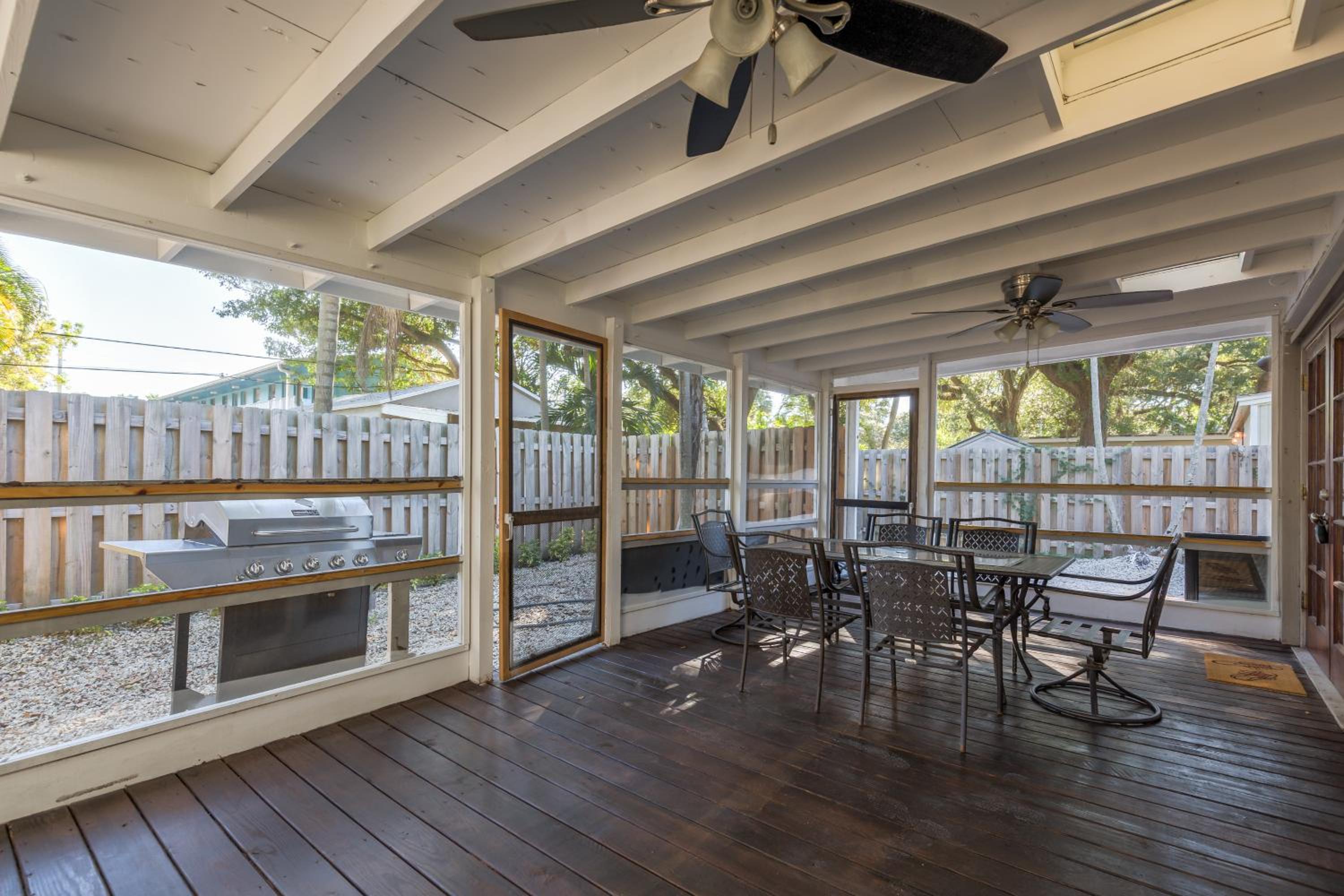 Three-Bedroom House - Photo 15