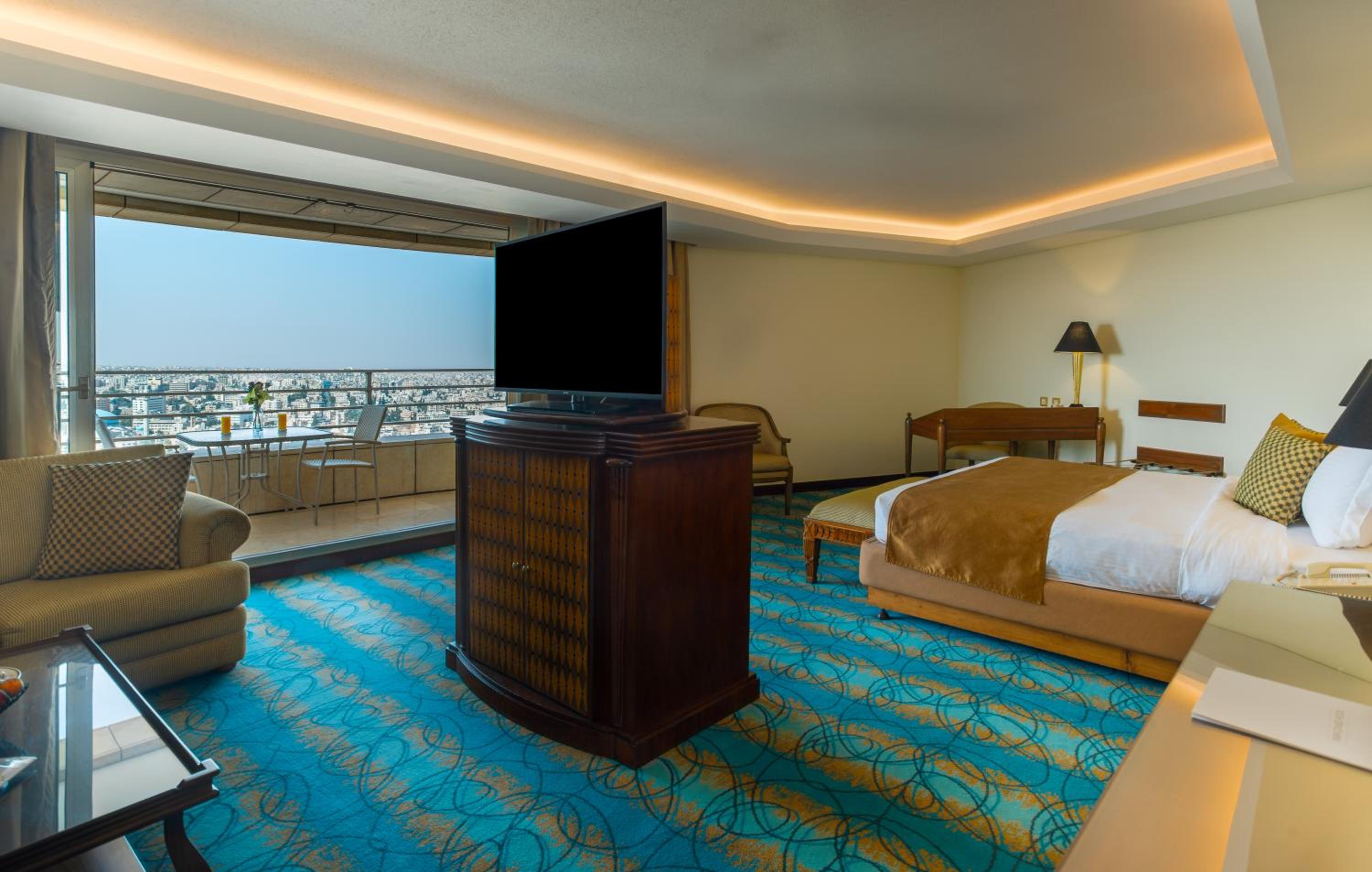 Business Suite photo 3