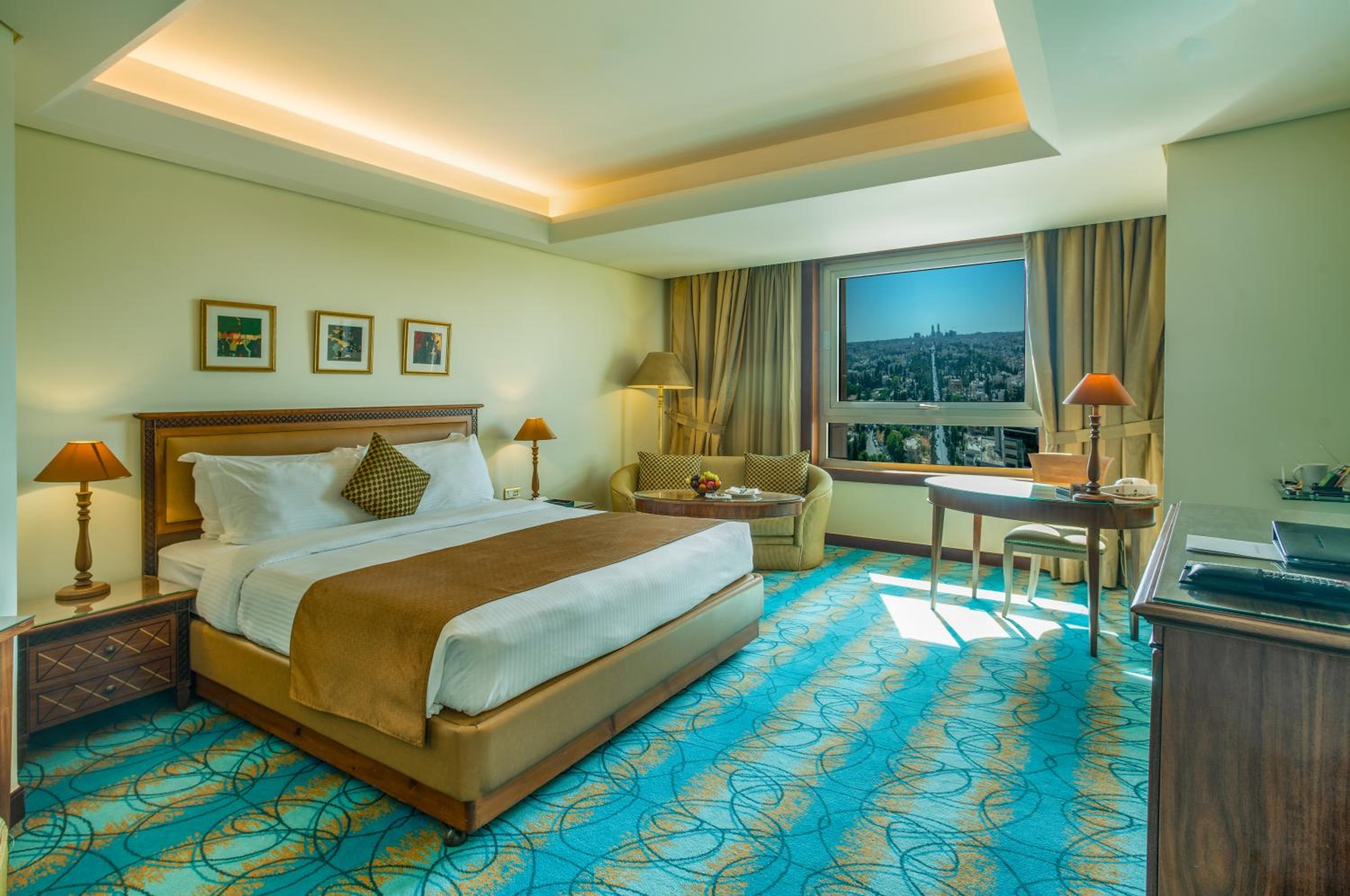 Deluxe Room King Size - Photo 1