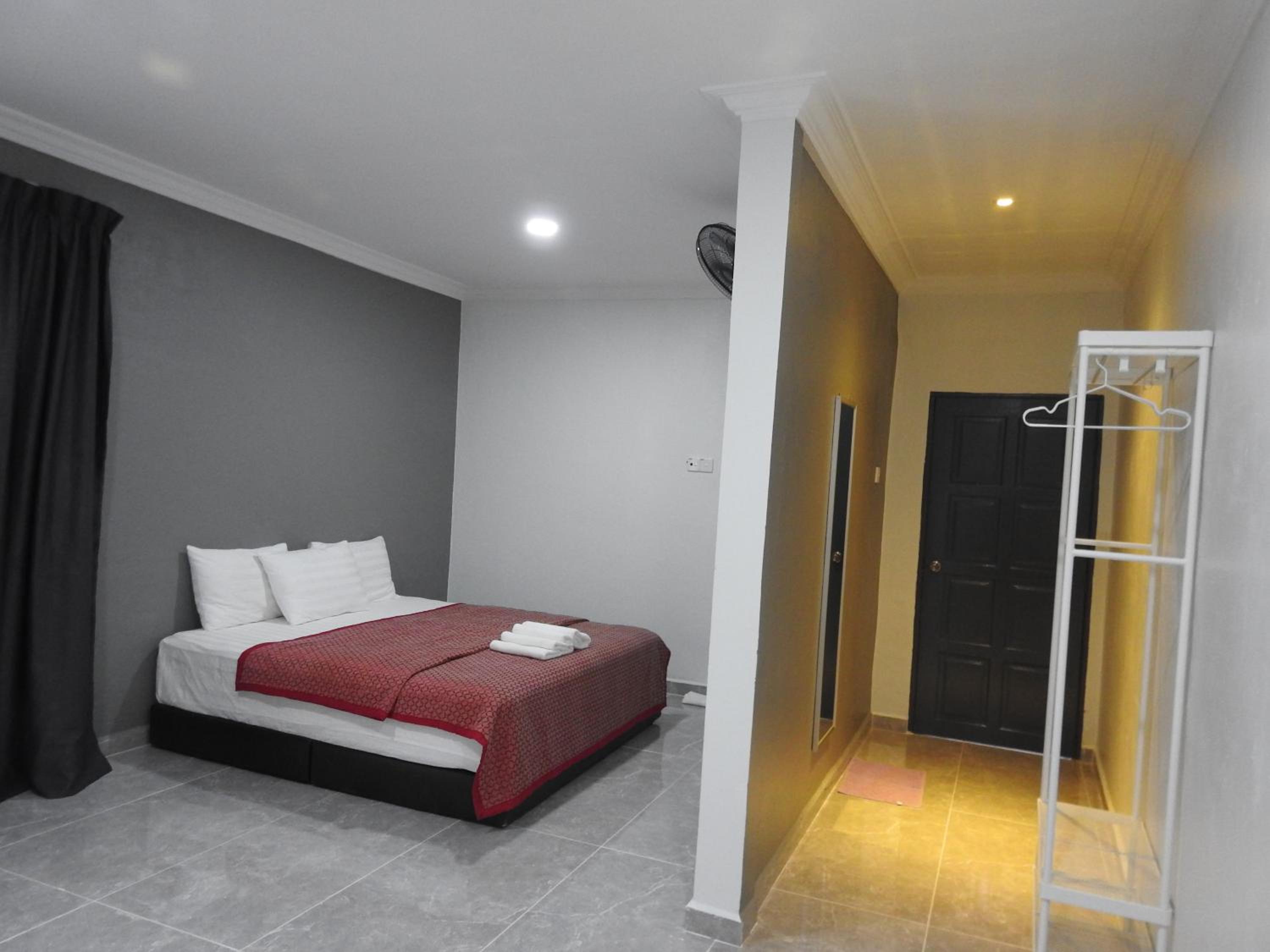 Deluxe King Room photo 3