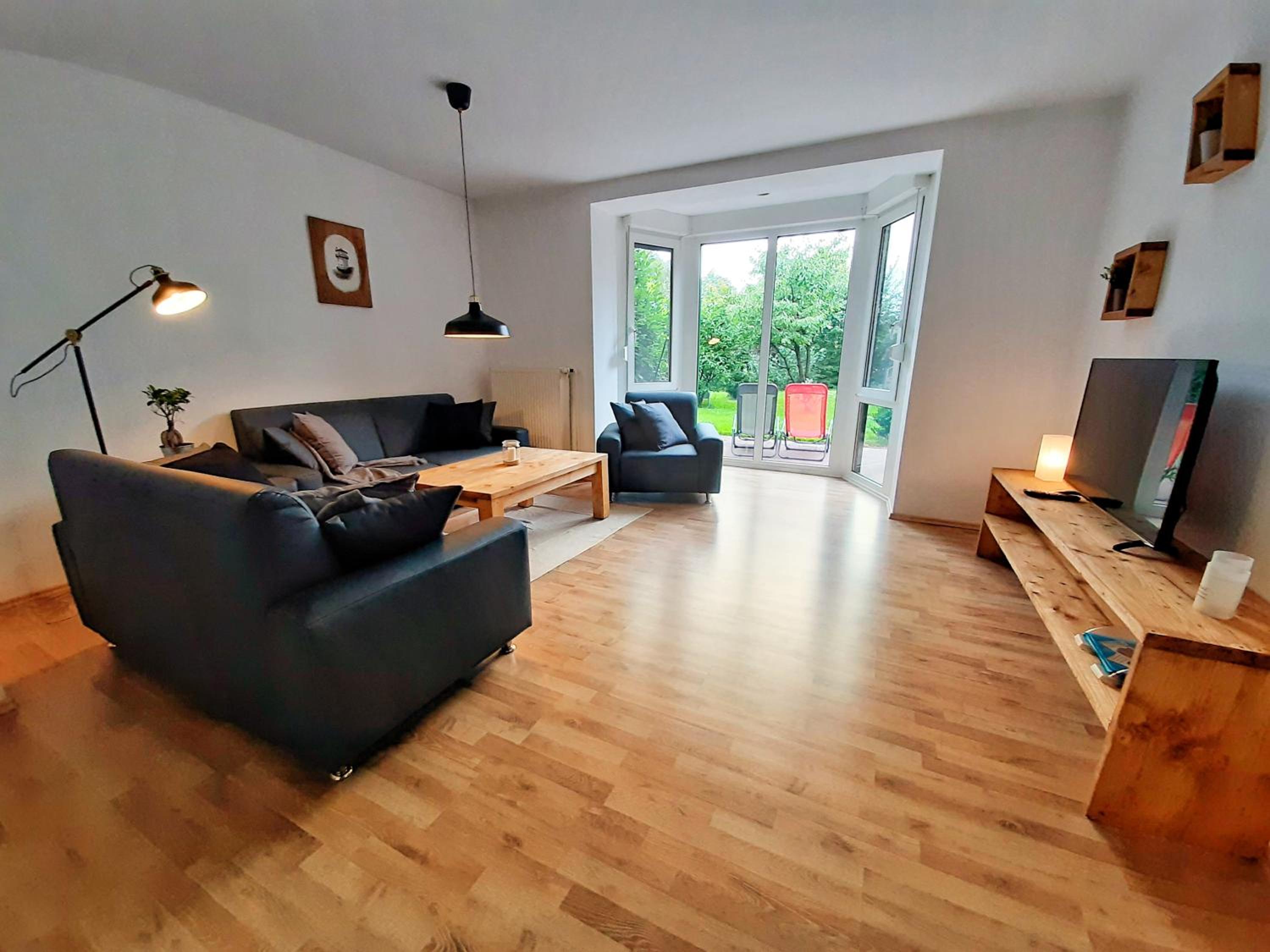 Two-Bedroom House - Photo 1