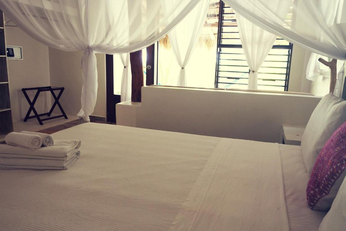 Double Room with Balcony and Sea View photo 3