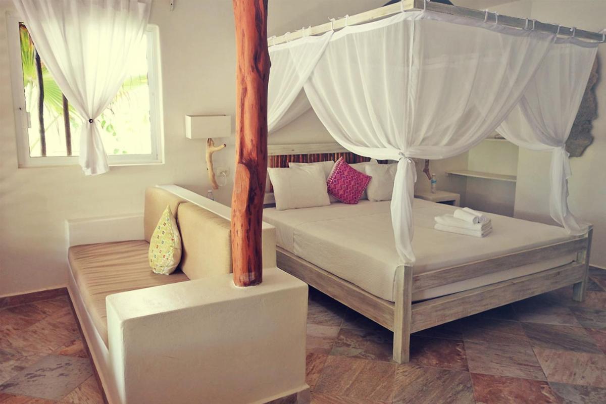 Double Room with Balcony and Sea View photo 2