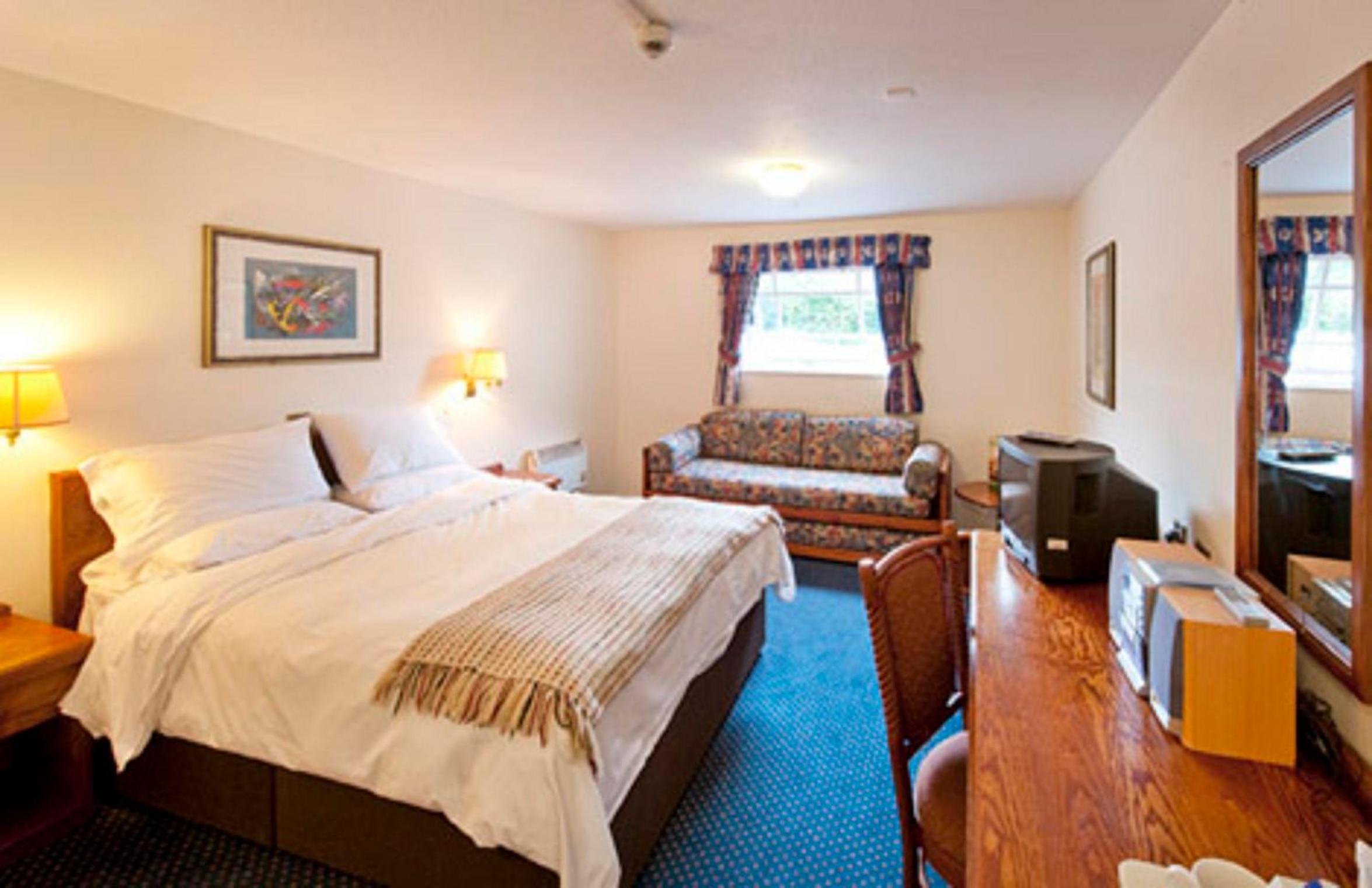 Double Room - Photo 5