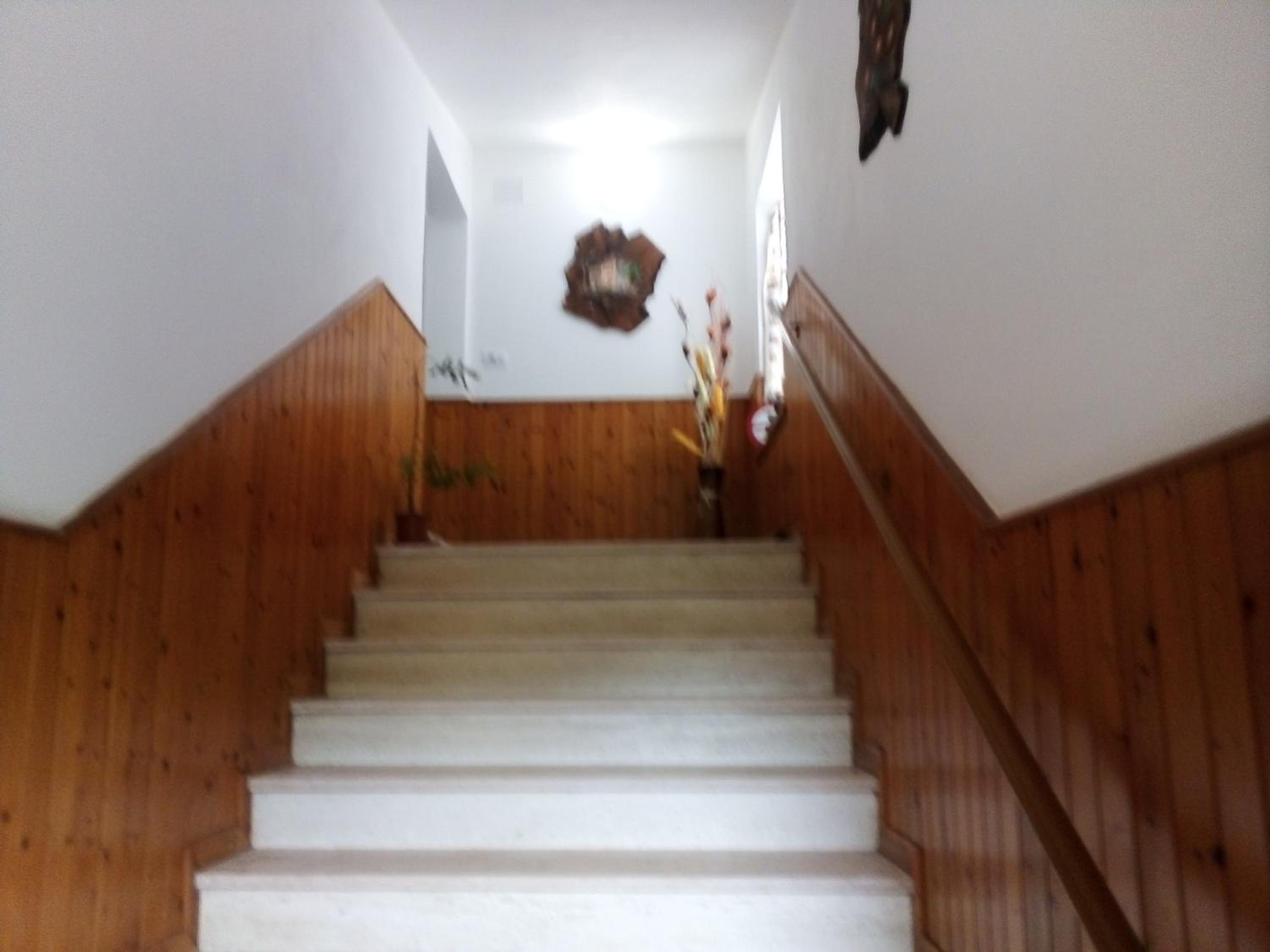 Deluxe Room (2 Adults + 1 Child) - Photo 2