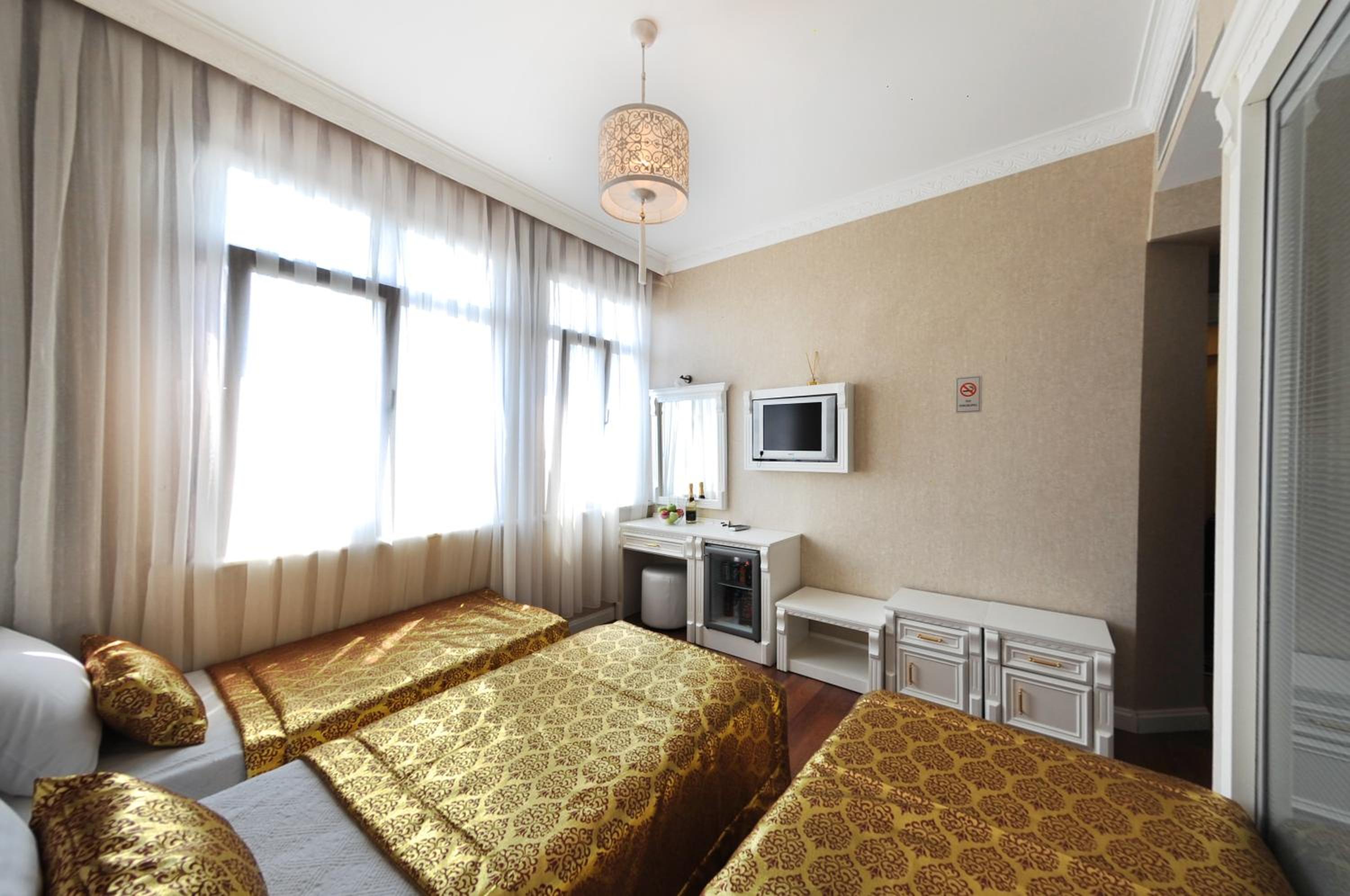 Standard Triple Room photo 3