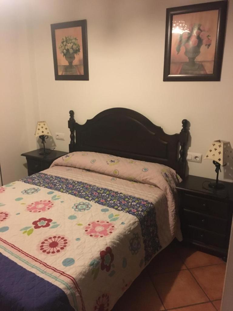 One-Bedroom Apartment - Photo 1