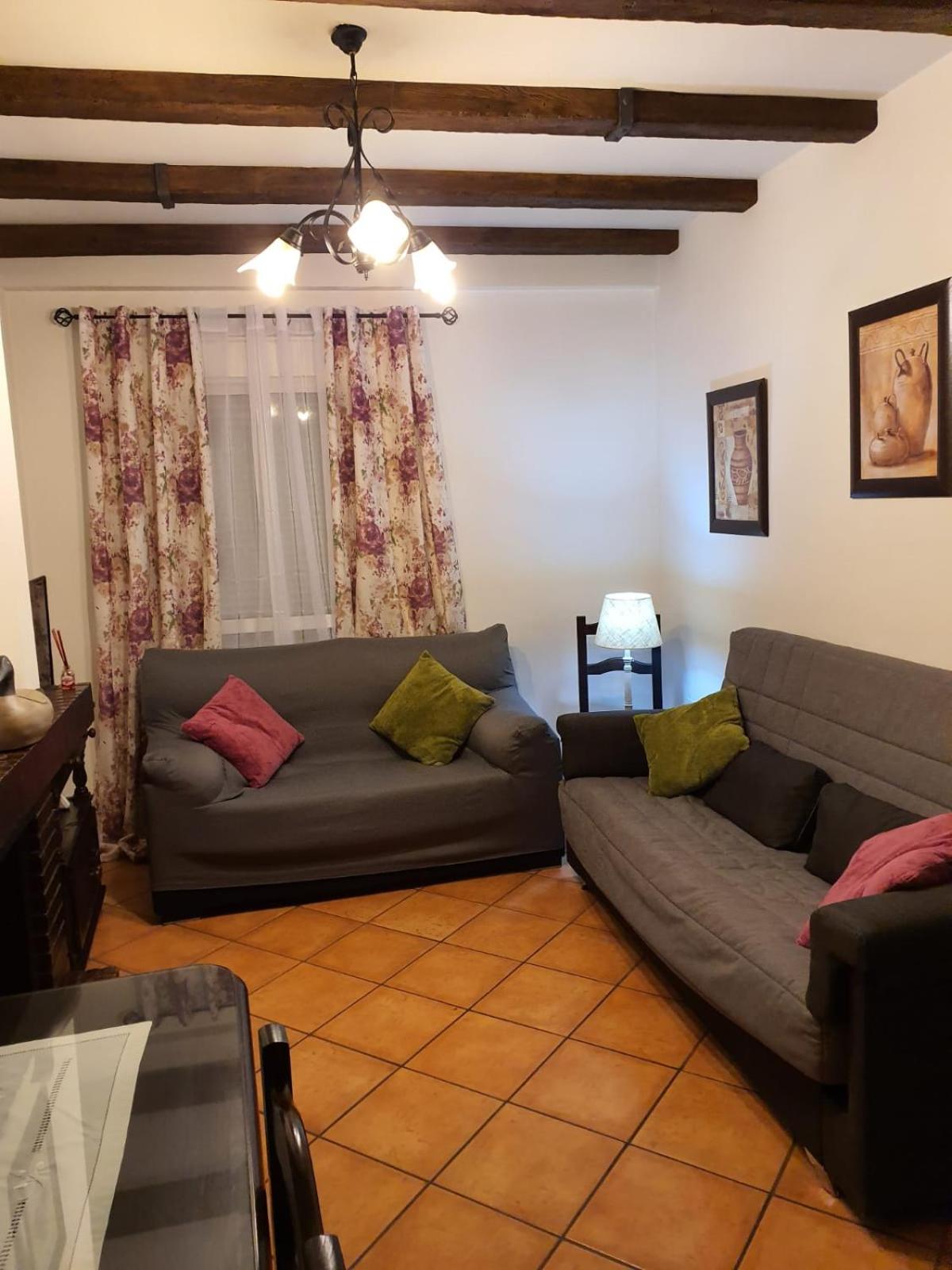 Three-Bedroom Apartment - Photo 9