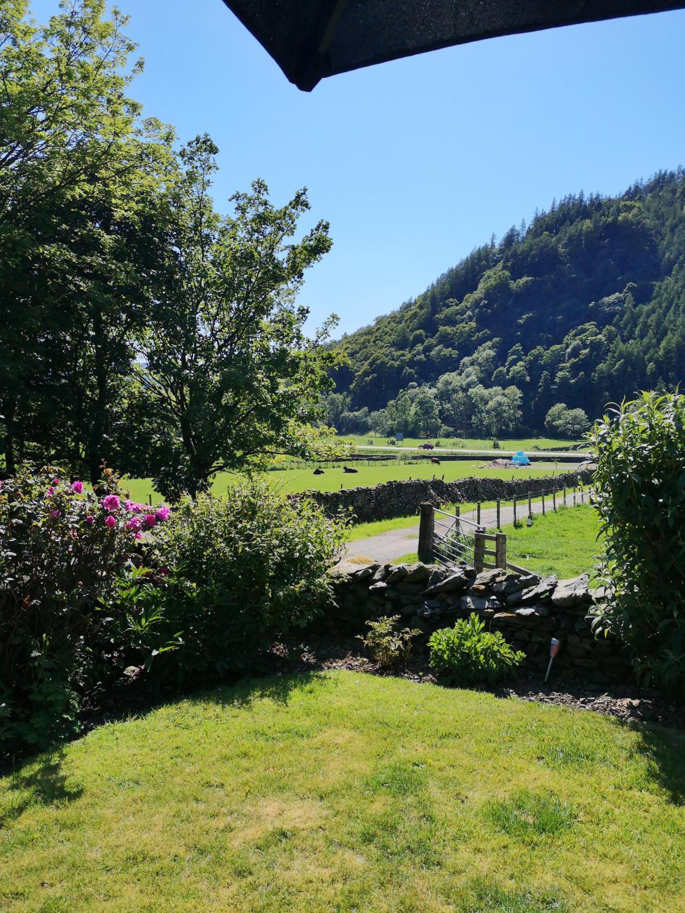 Double Room with Mountain View - Photo 3