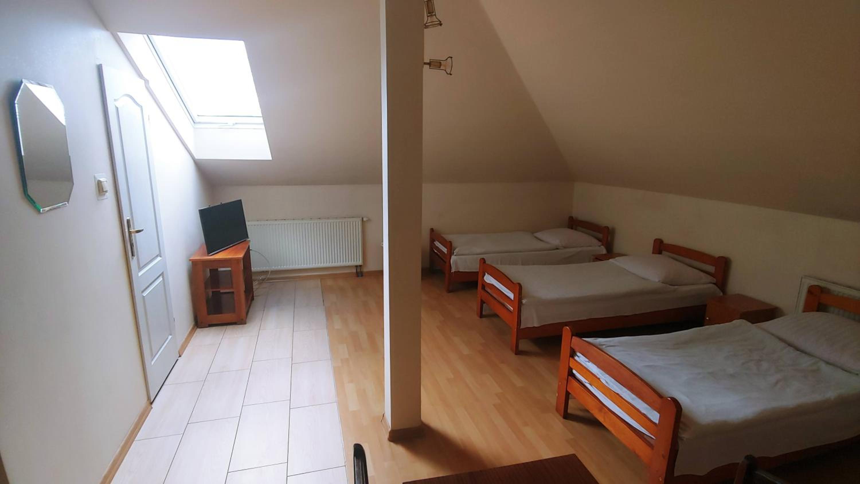 Economy Quadruple Room photo 1