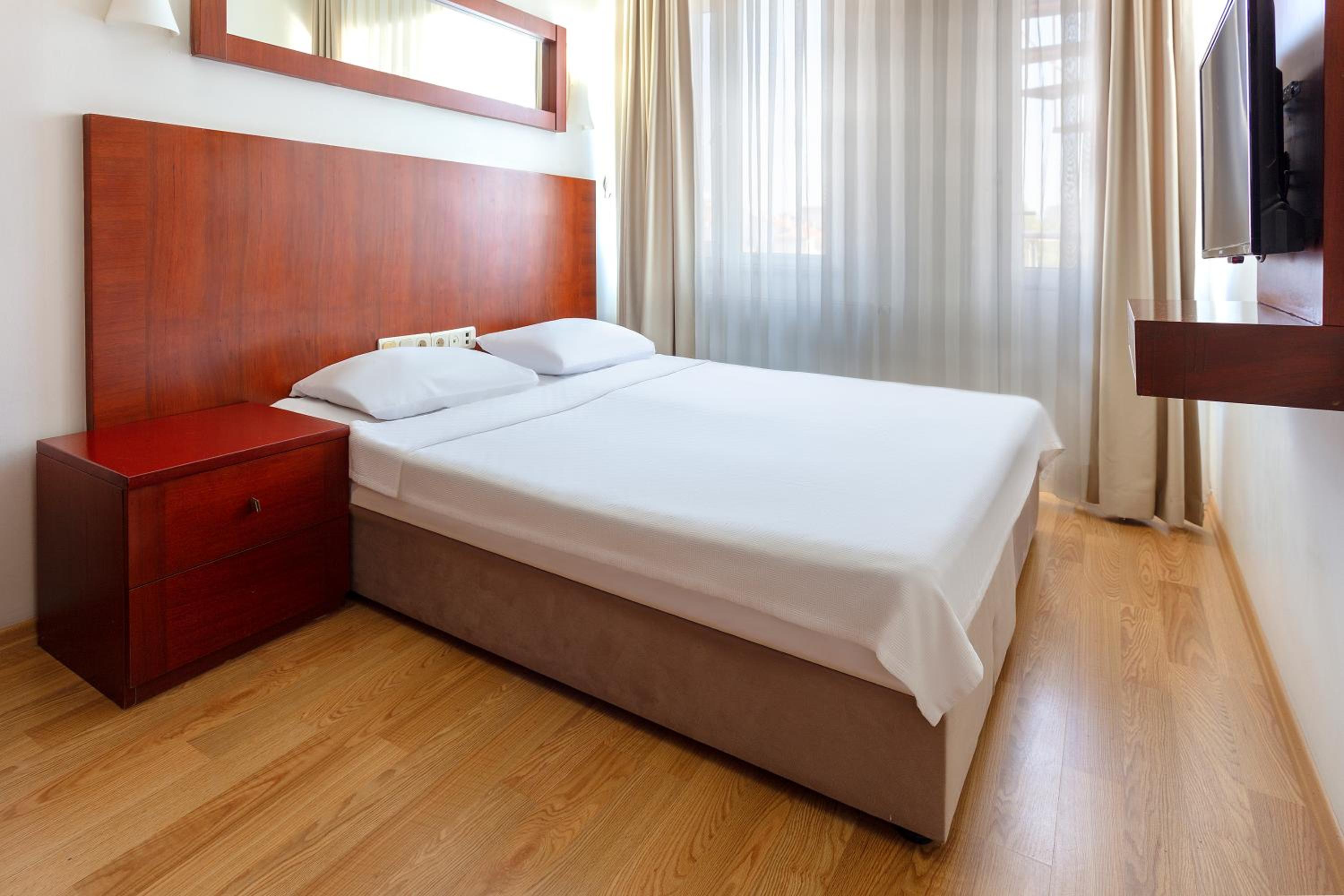 Deluxe Single Room with Balcony photo 1