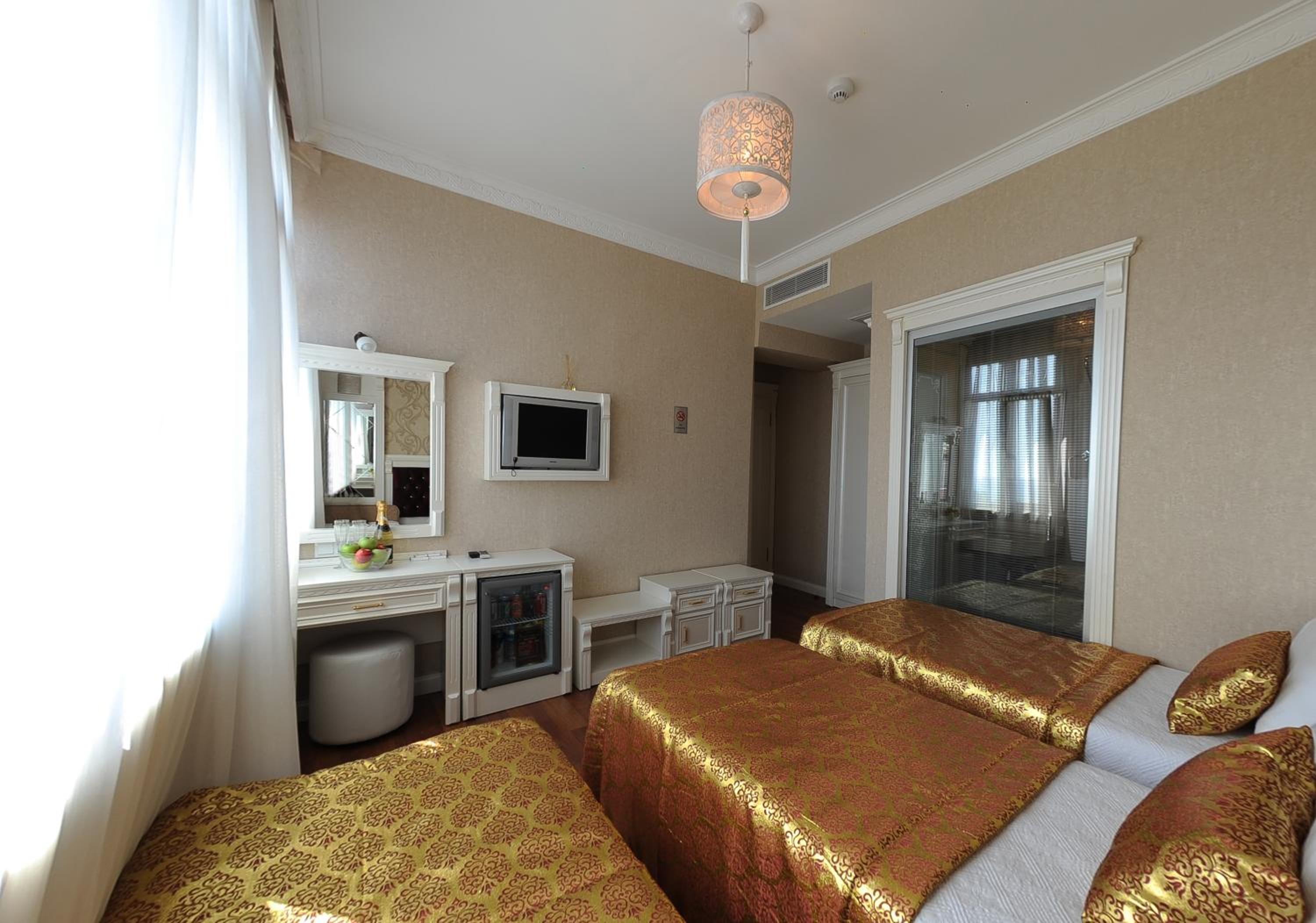 Standard Triple Room photo 2