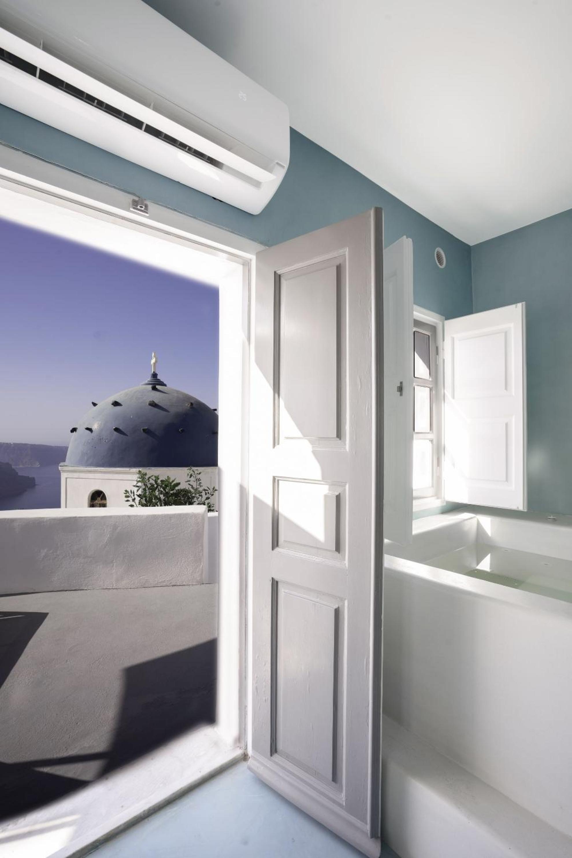 Two-Bedroom Villa - Photo 2