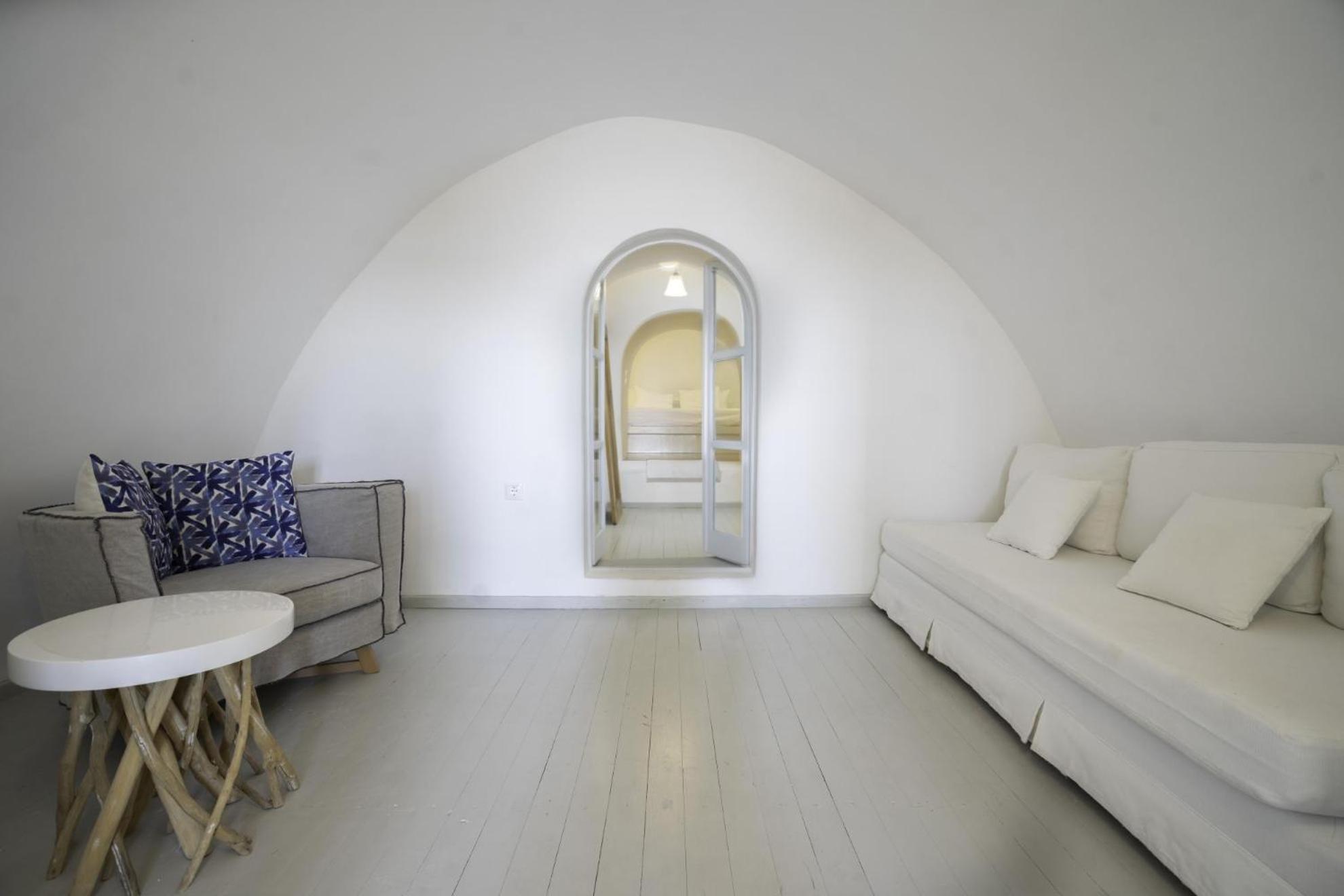 Two-Bedroom Villa - Photo 32