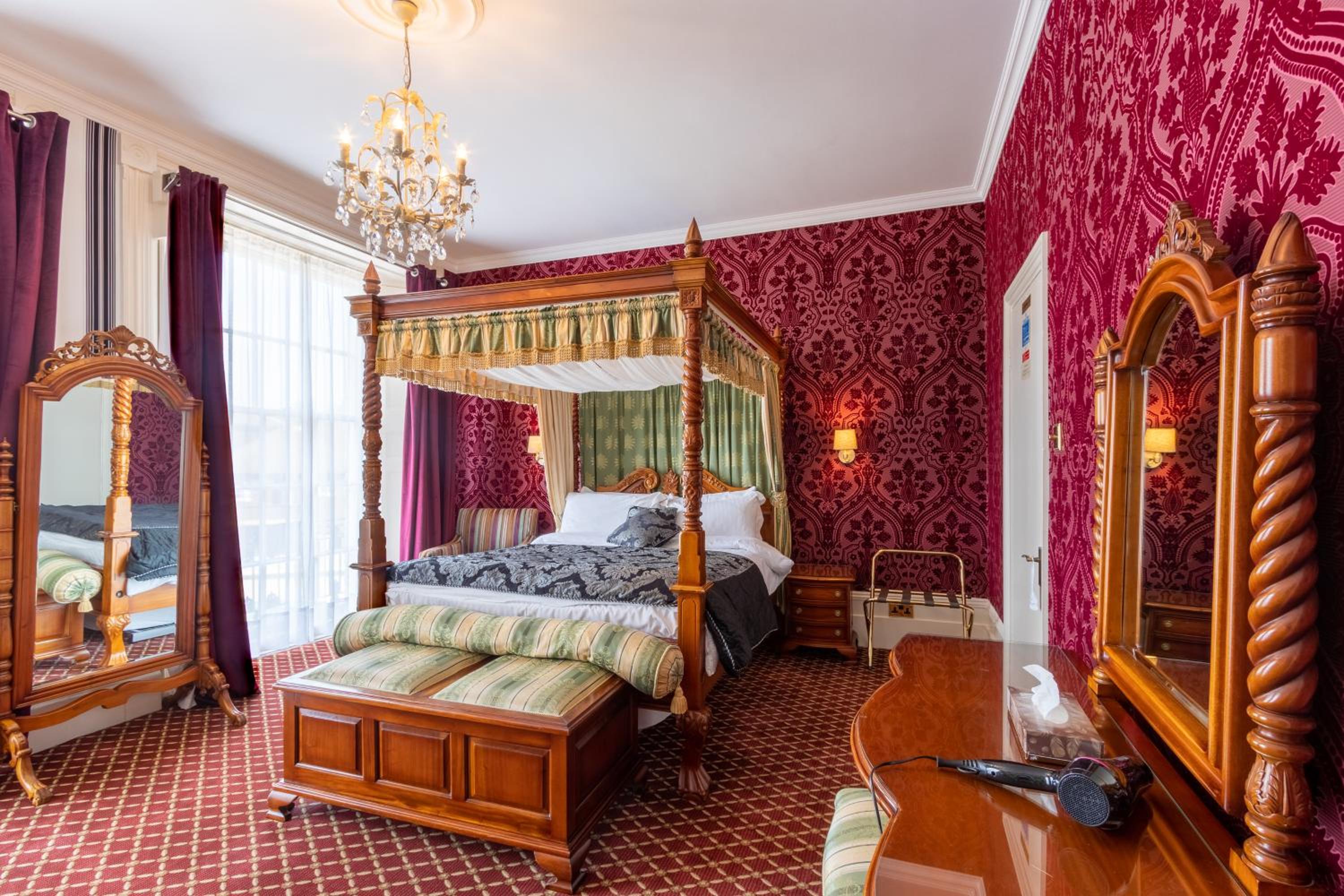 King Suite photo 3