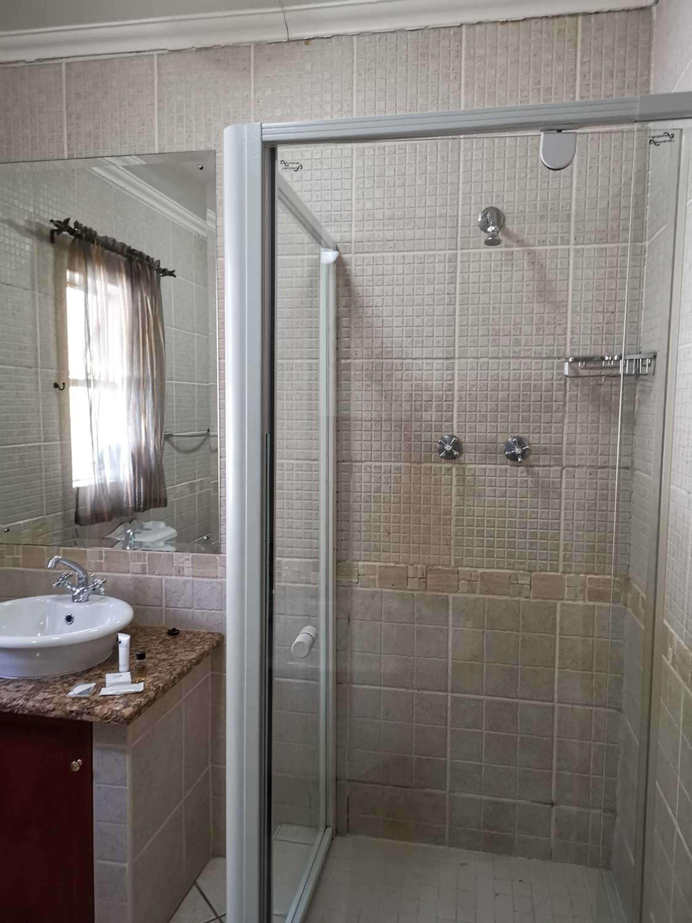 Deluxe Double Room - Photo 6