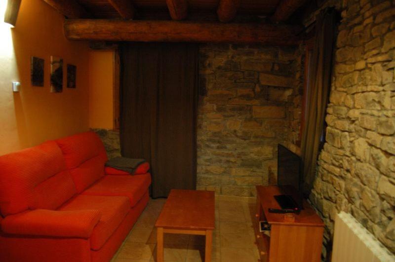 Apartamento de una habitación con jardín