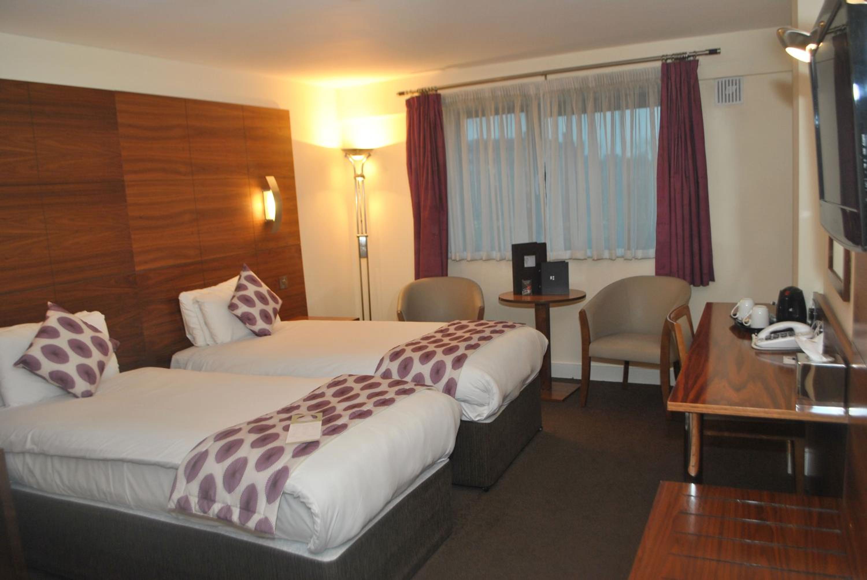 Twin Room with Free Hot Breakfast - Photo 4