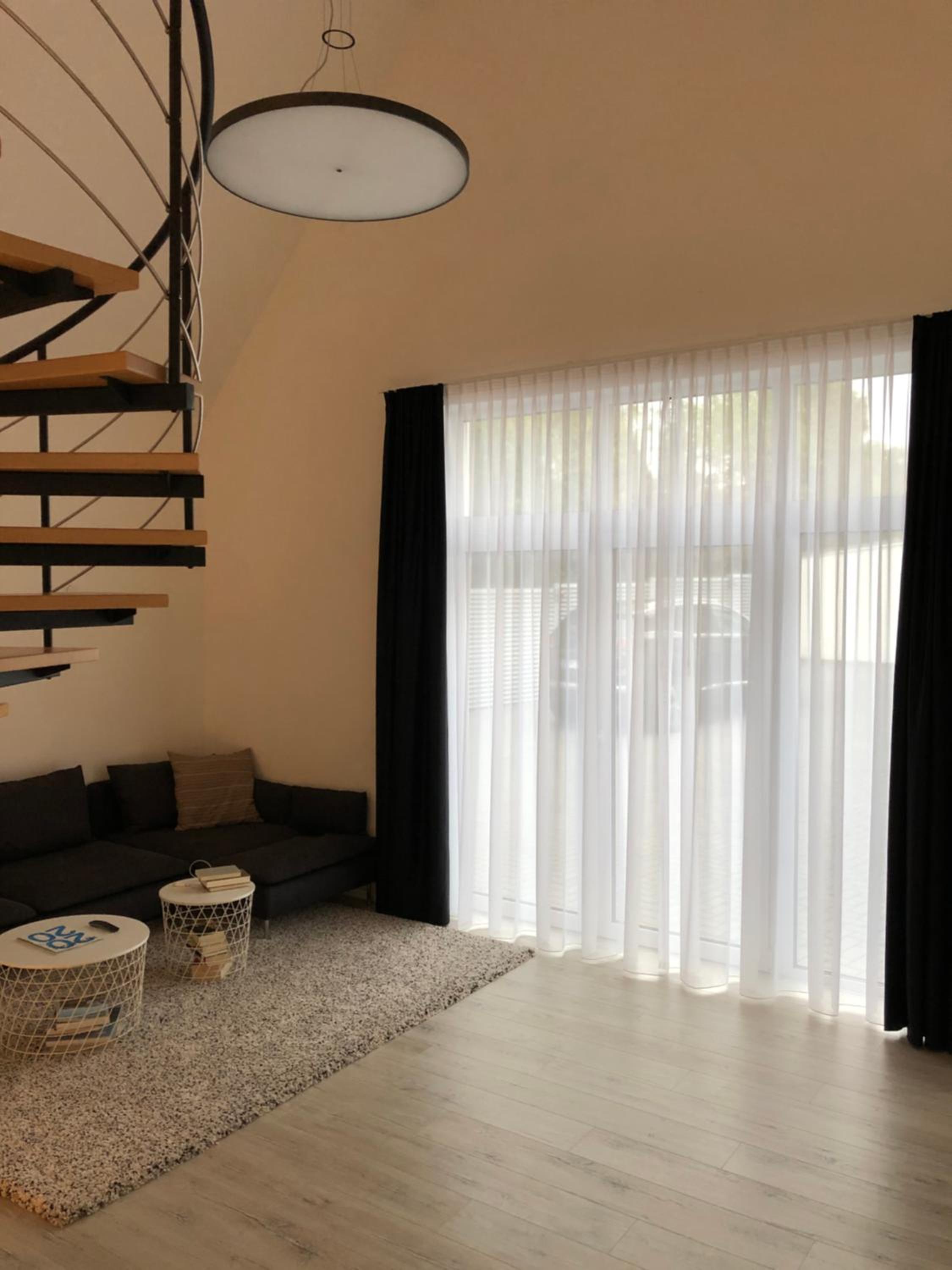 One-Bedroom Apartment - Photo 1