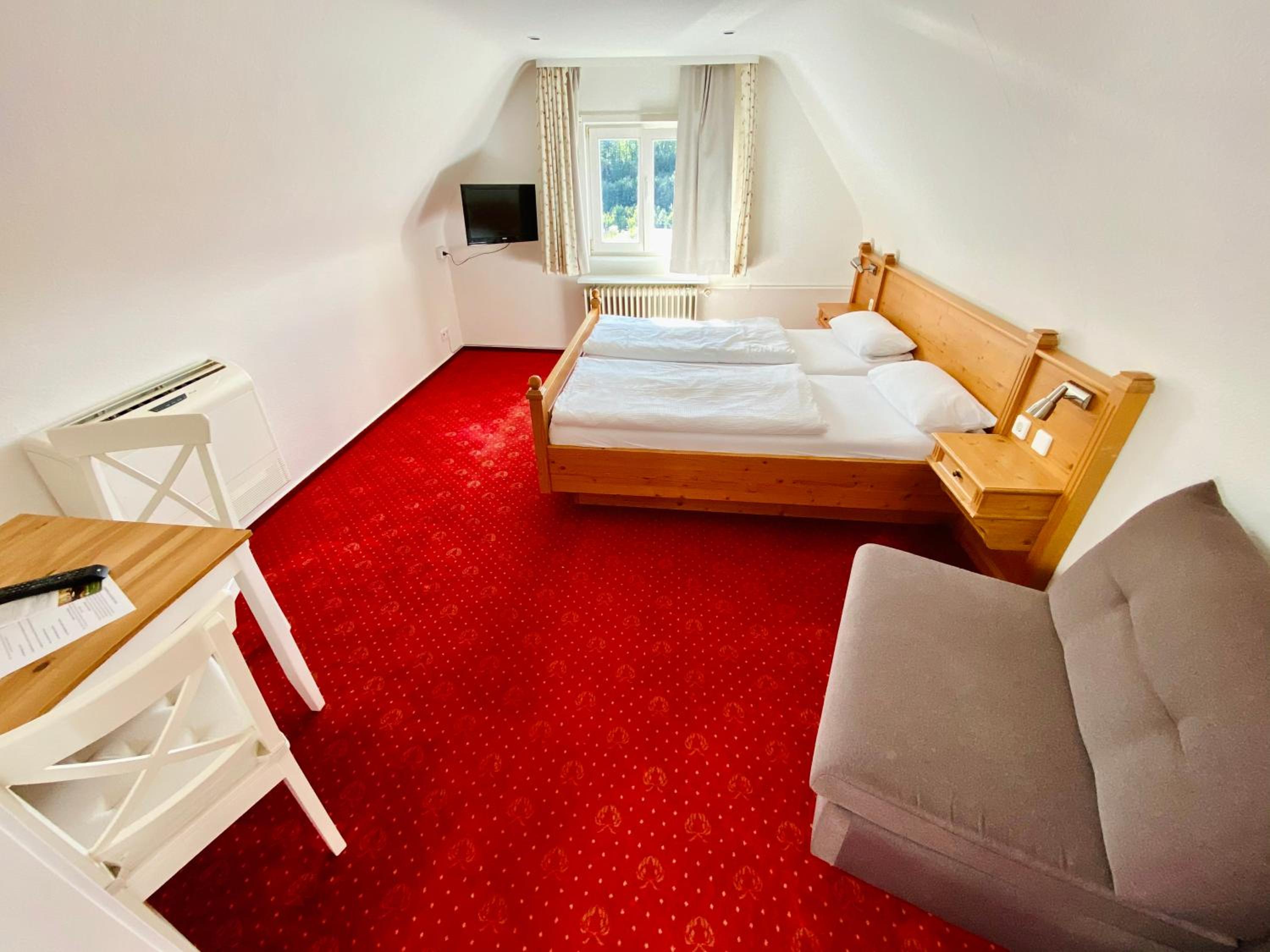 Double Room - Photo 9