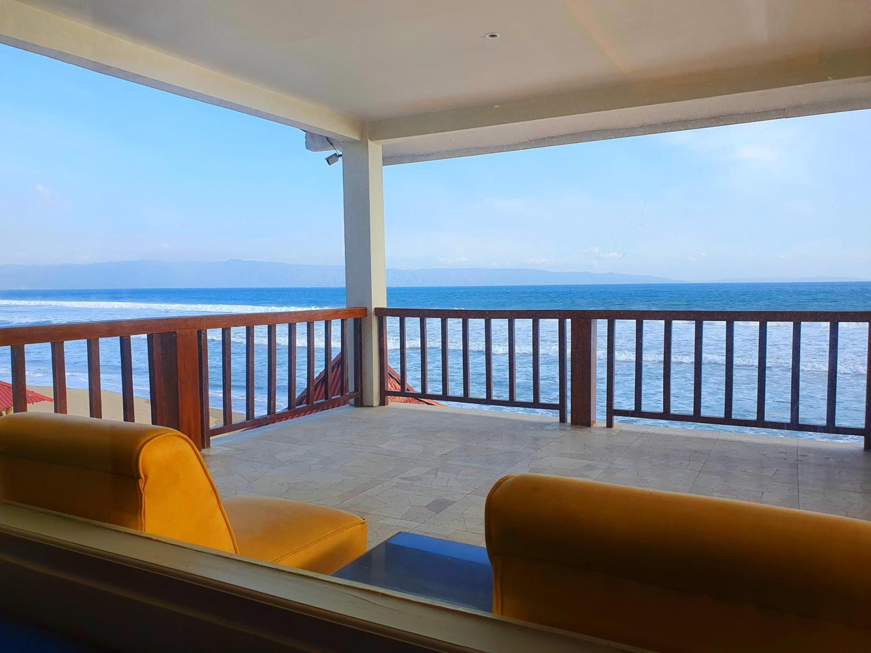 Deluxe Suite With Sea View photo 3