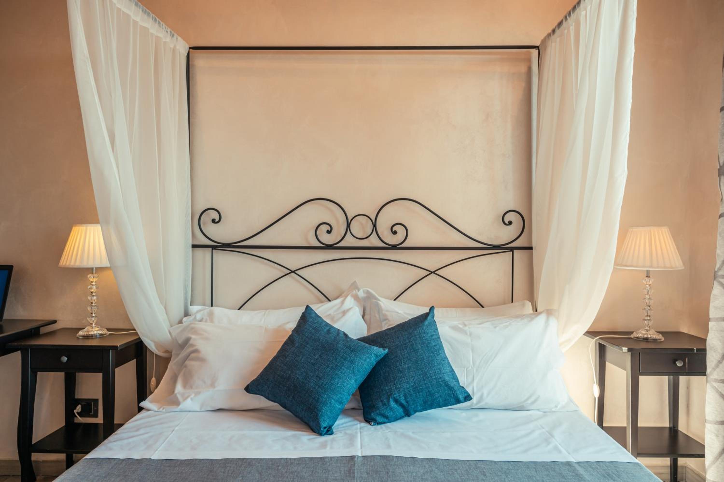 Superior Double Room with Sea View - Photo 7