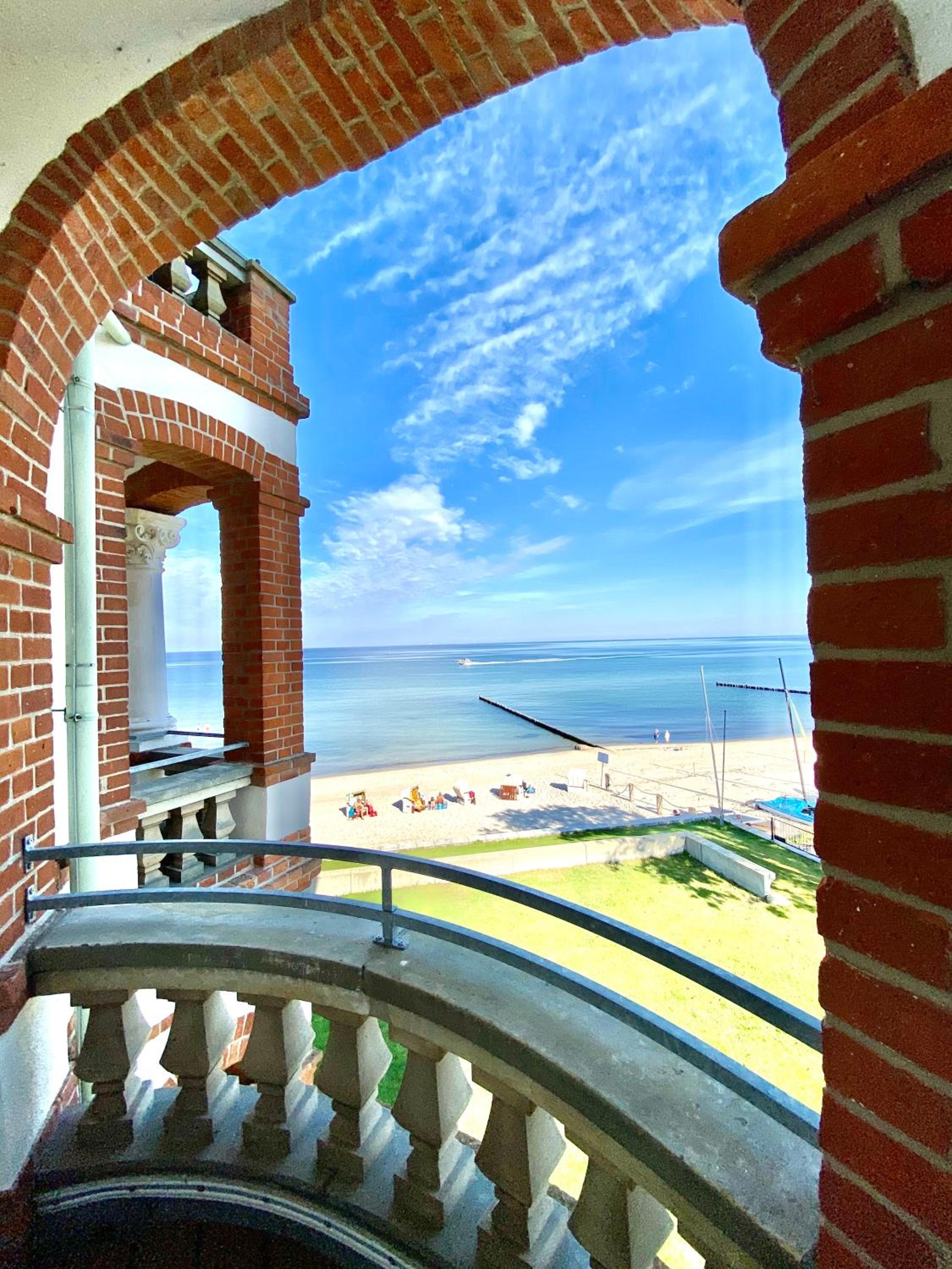 Double Room with Sea View - Photo 6