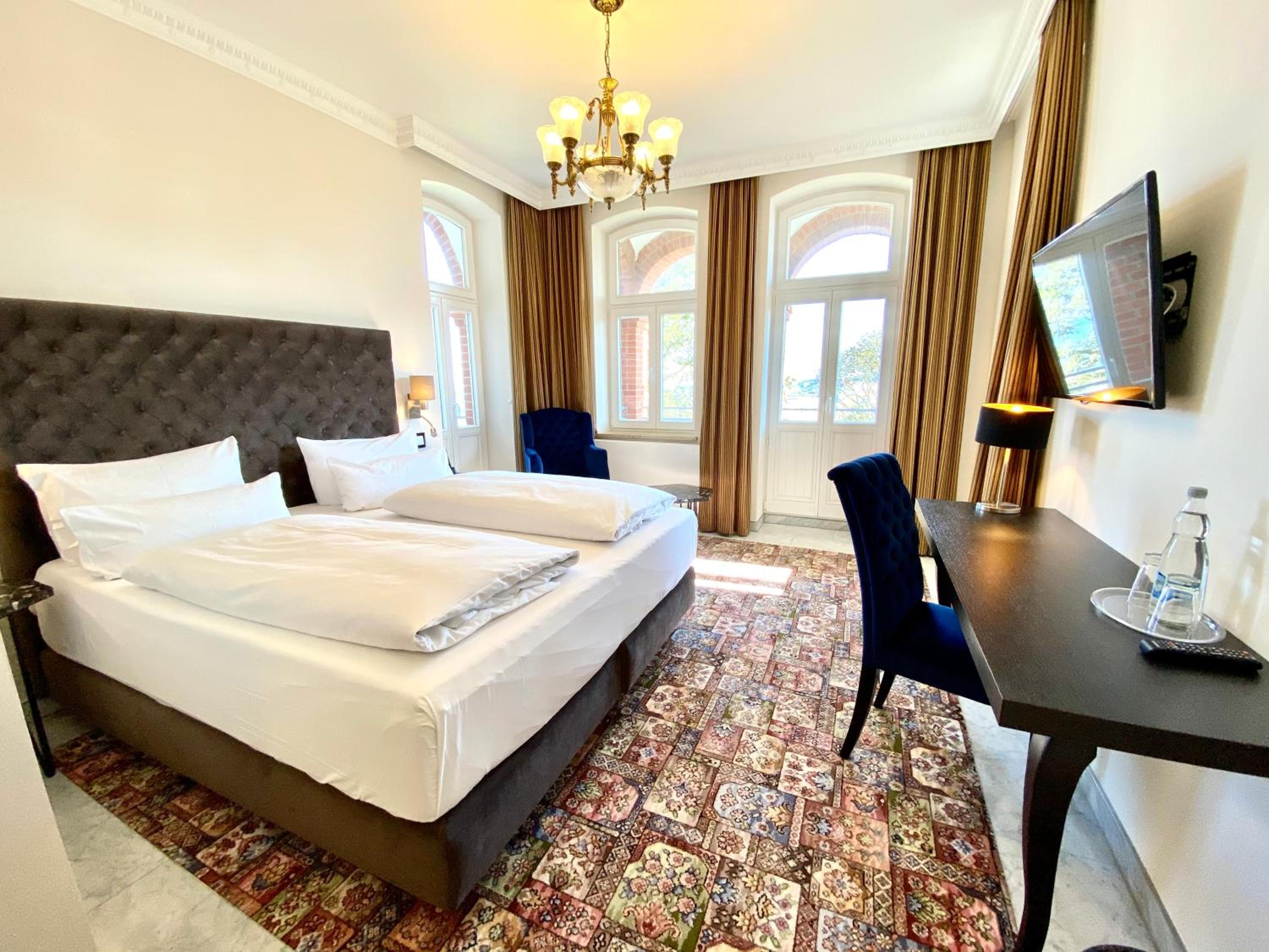Double Room with Sea View - Photo 4