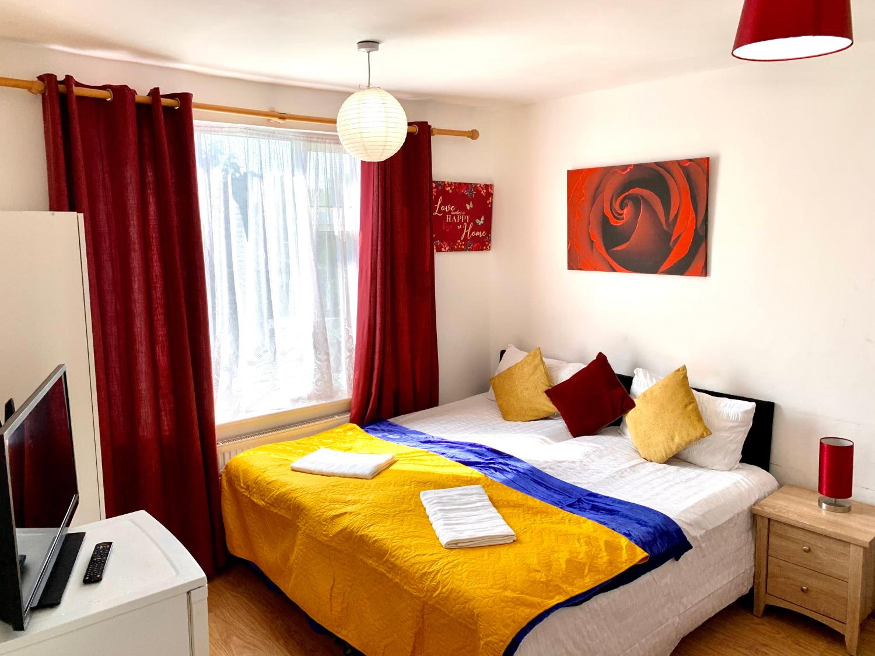 Triple Room with Bathroom - Photo 14