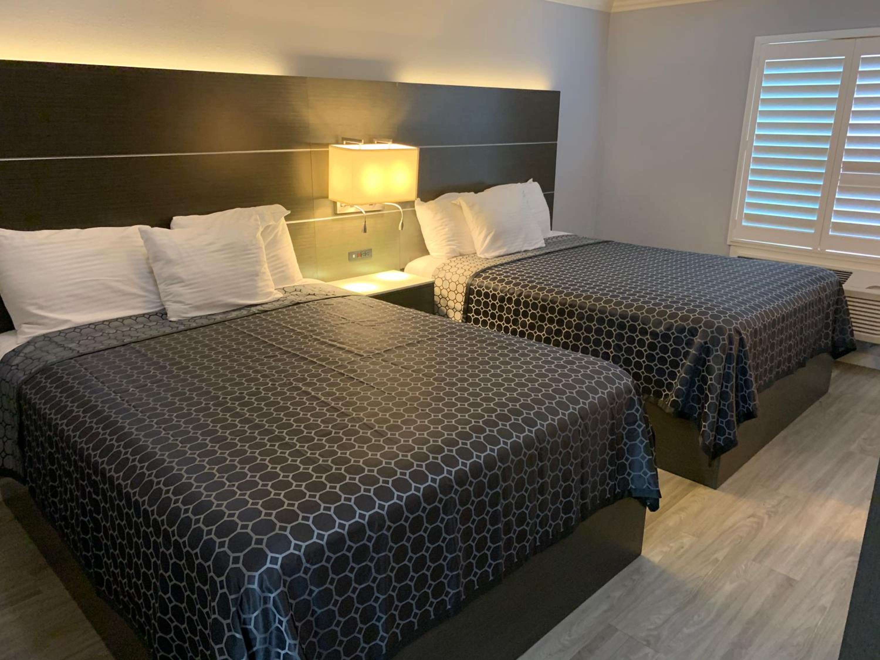 Deluxe Family Room - Photo 3