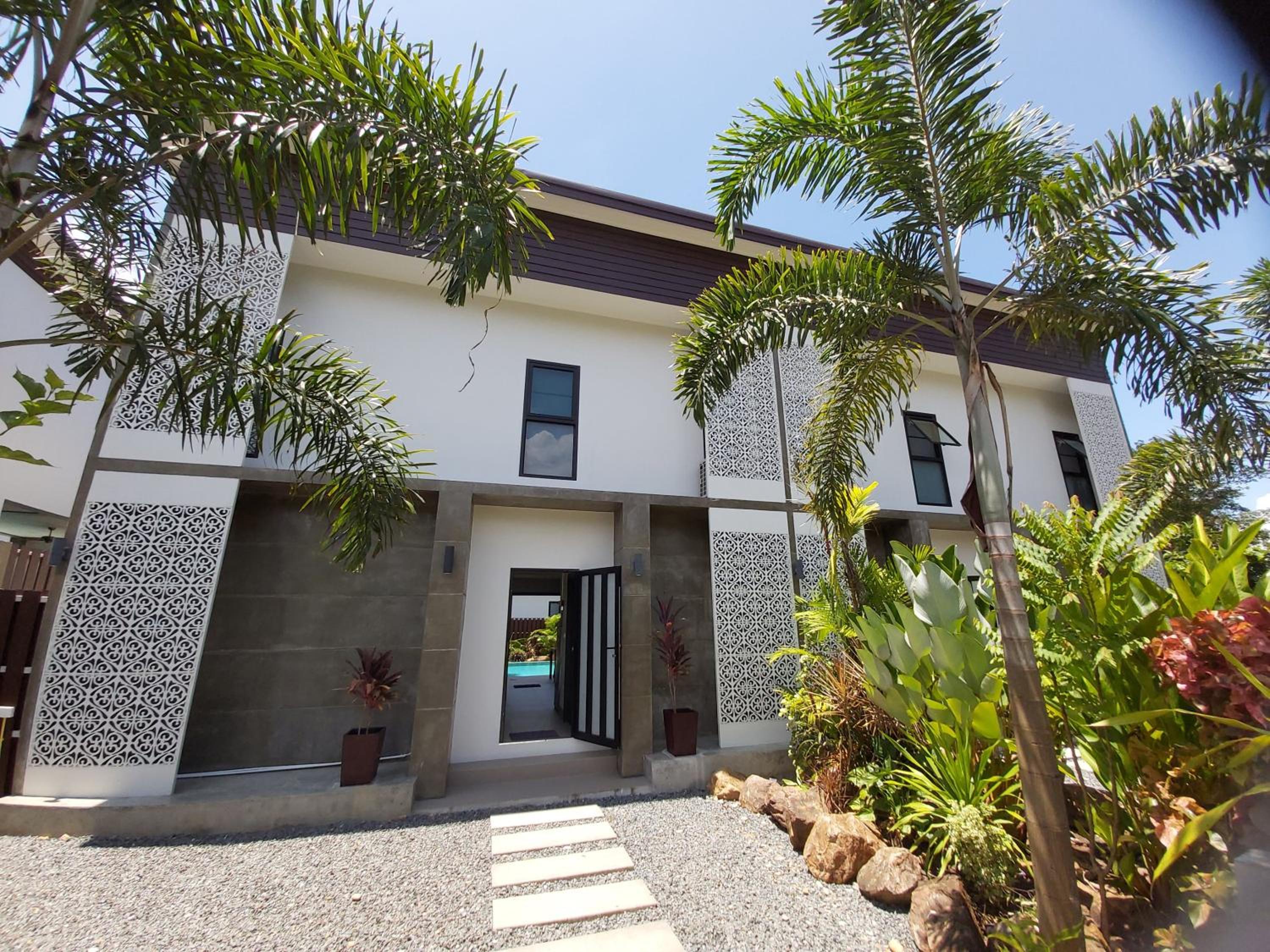 Villa with Private Pool - Photo 13