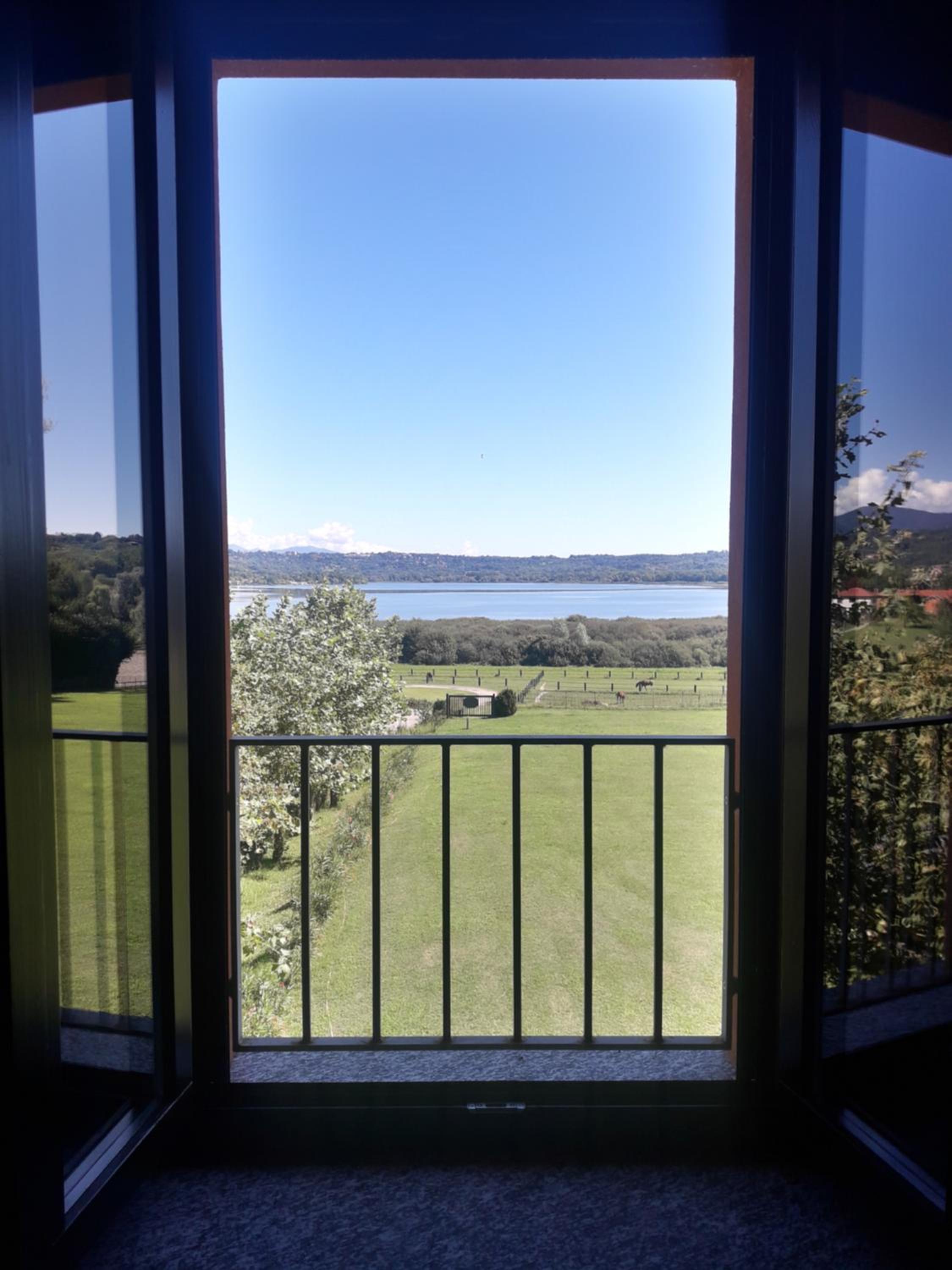 Double Room with Lake View photo 2