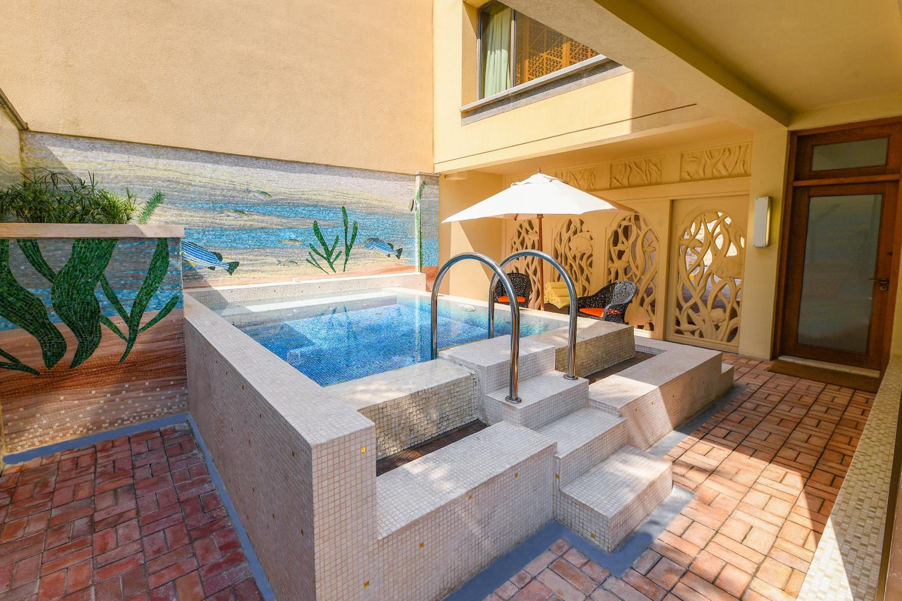 Five Bedroom Villa - Photo 3