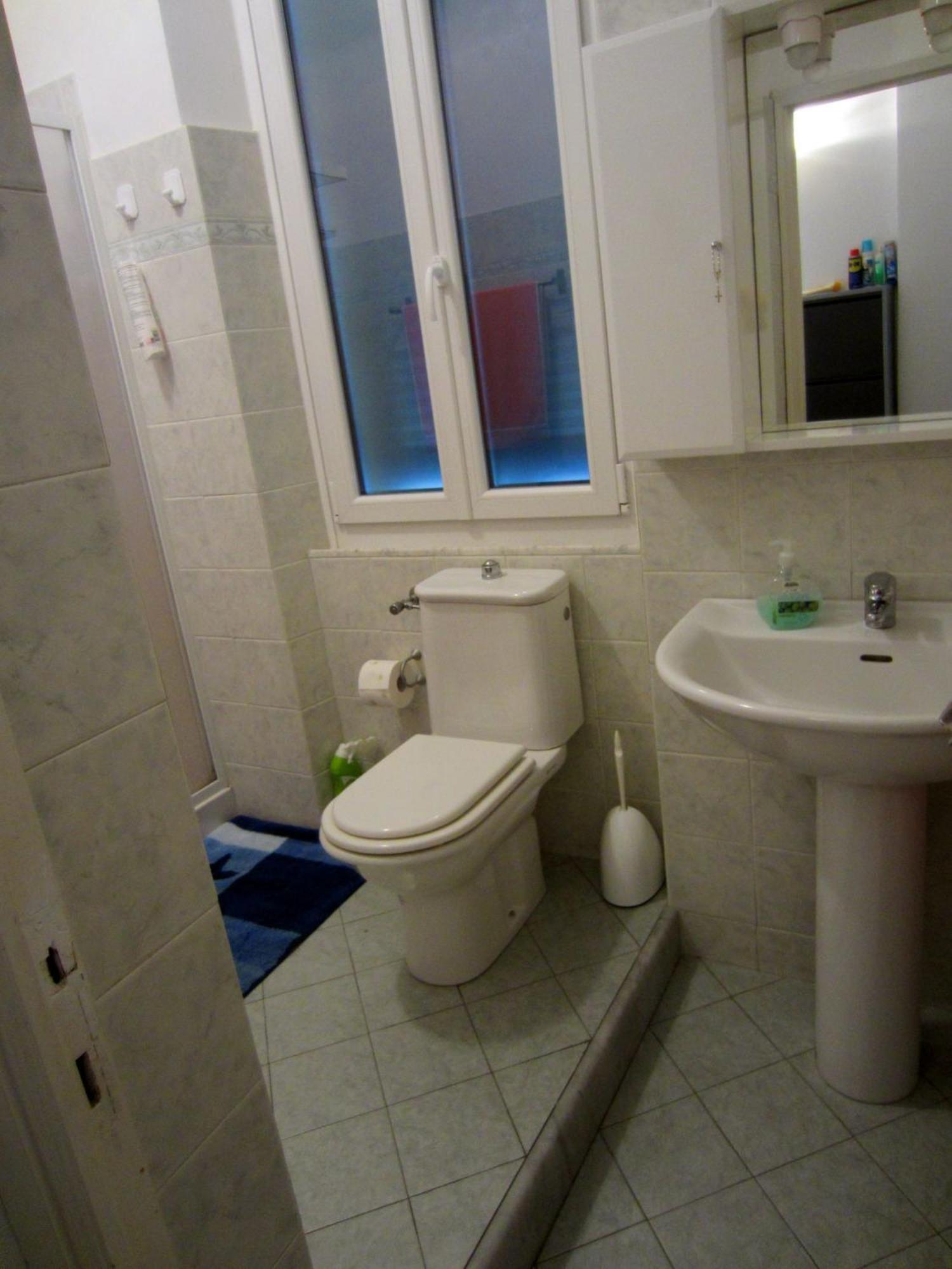 Two-Bedroom Apartment (5 Adults) - Via Cozzani 6 - Photo 6