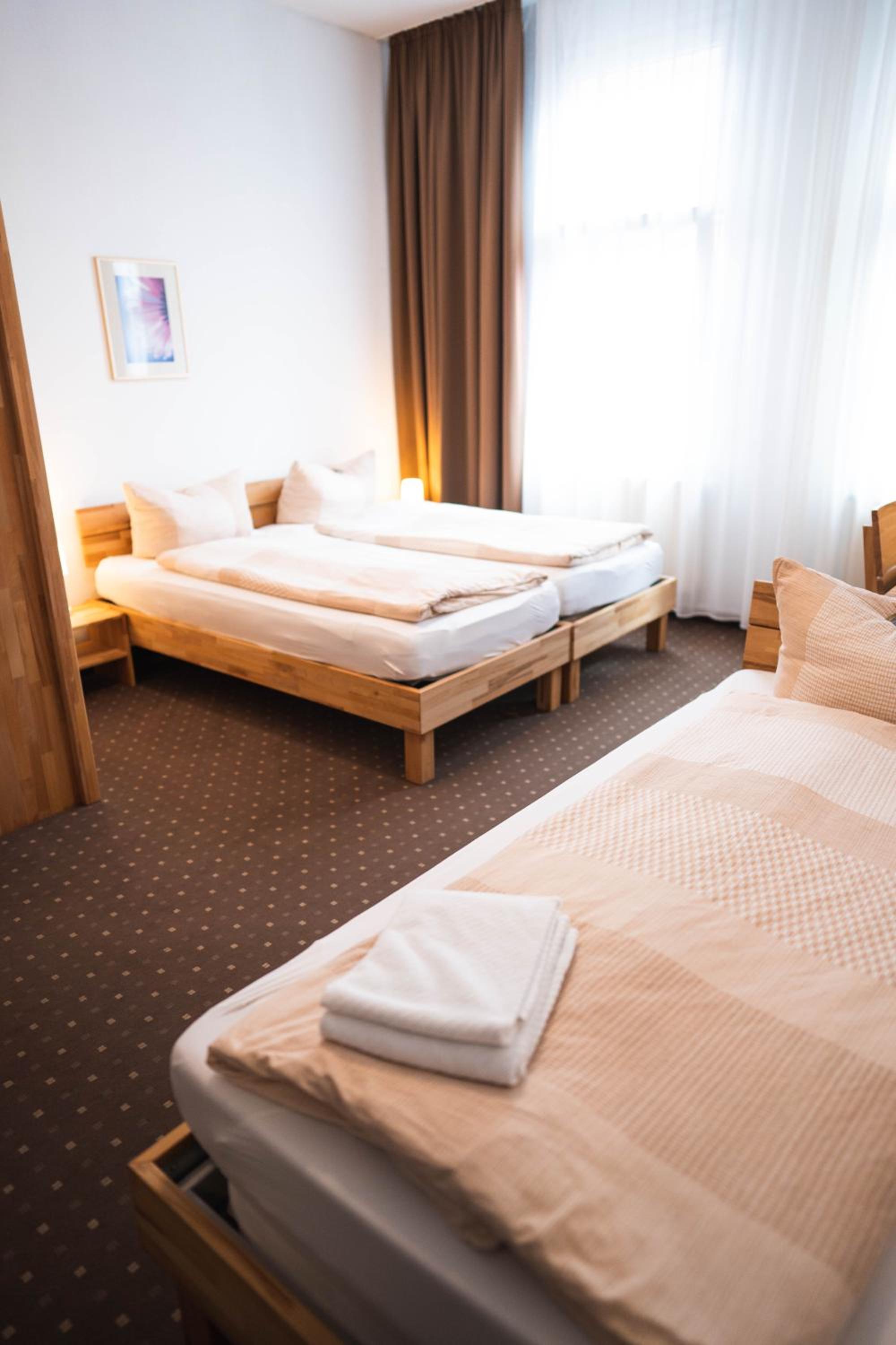Standard Triple Room - Photo 4