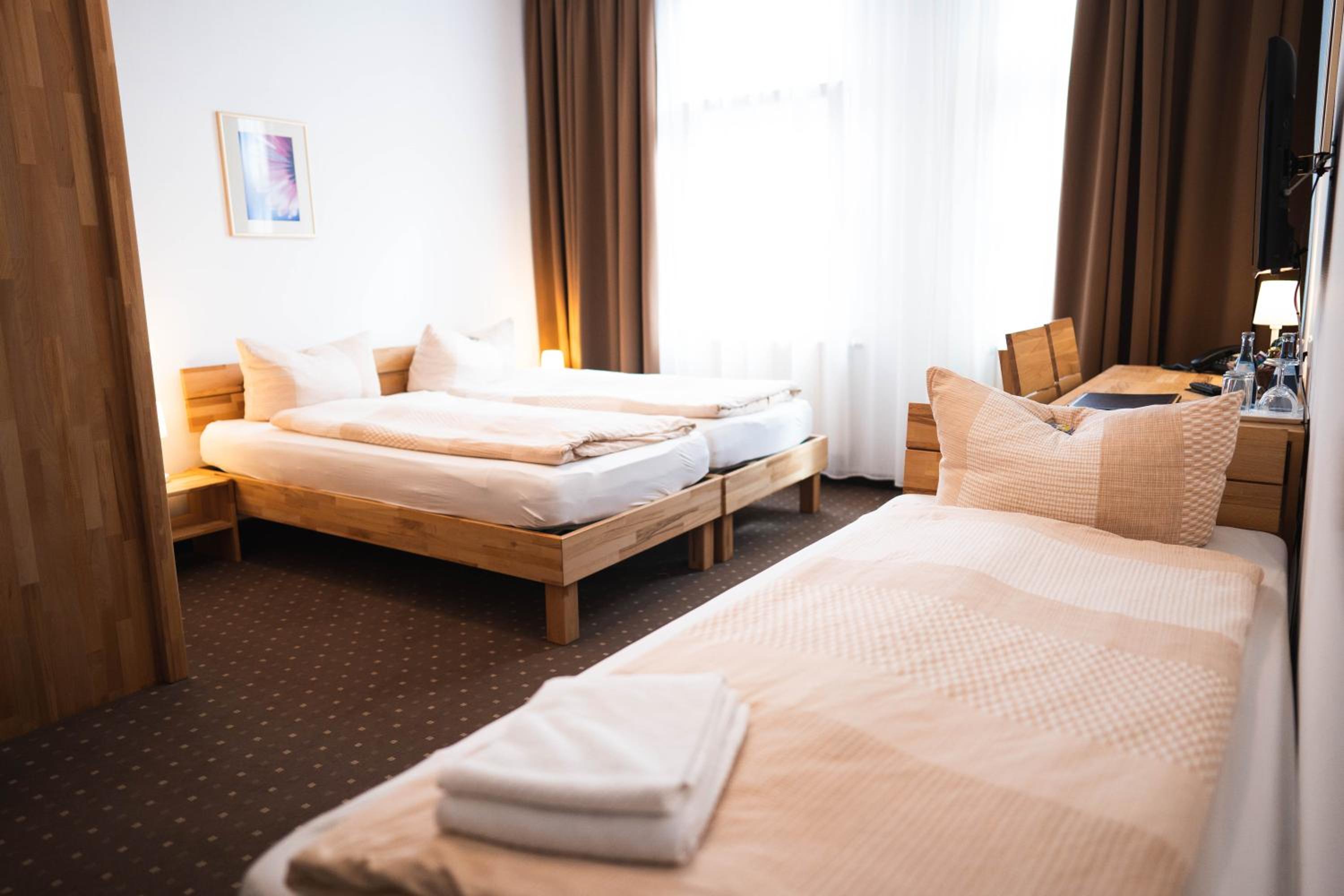 Standard Triple Room - Photo 2