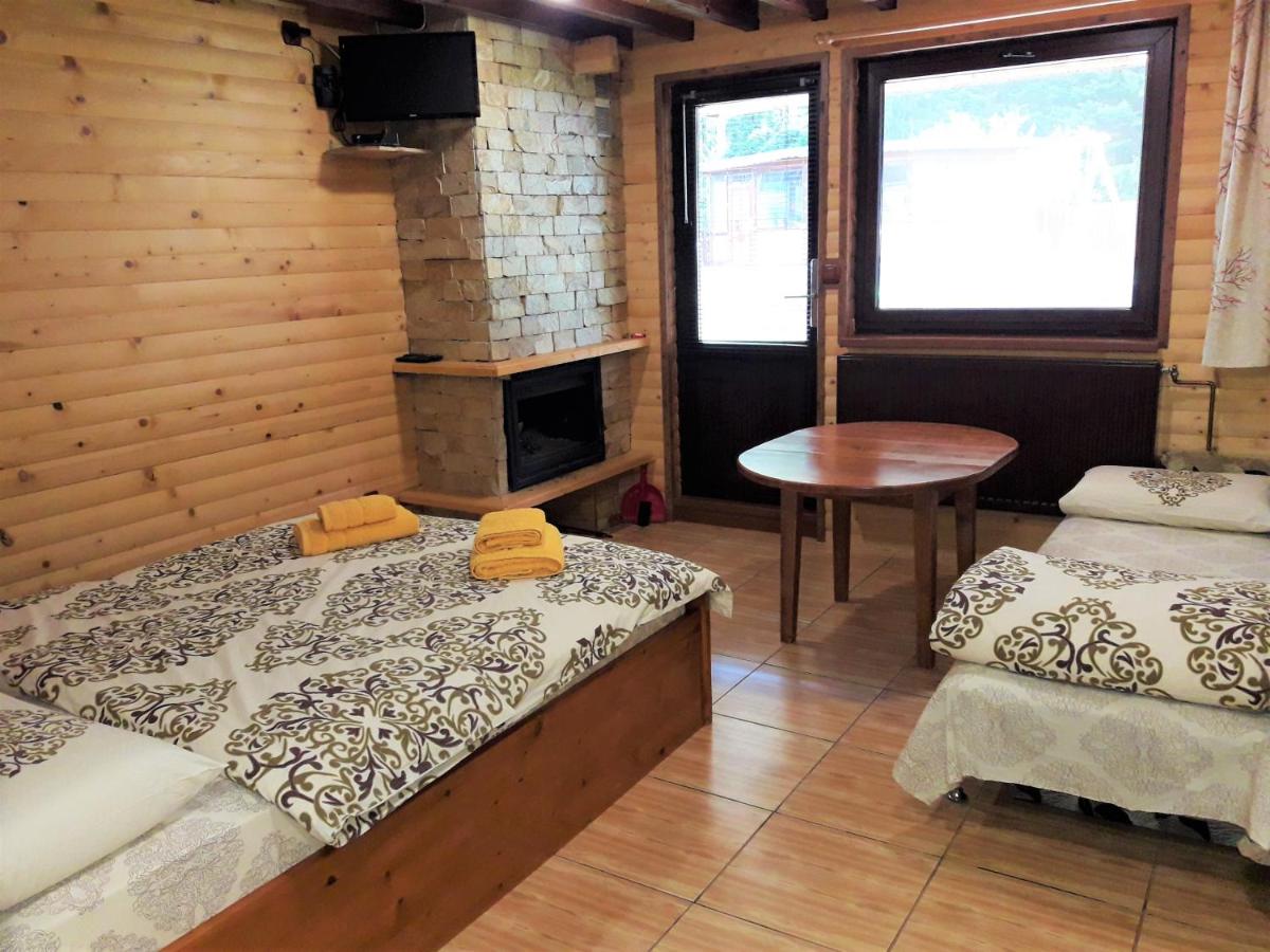 Deluxe Double Room with Extra Bed photo 1