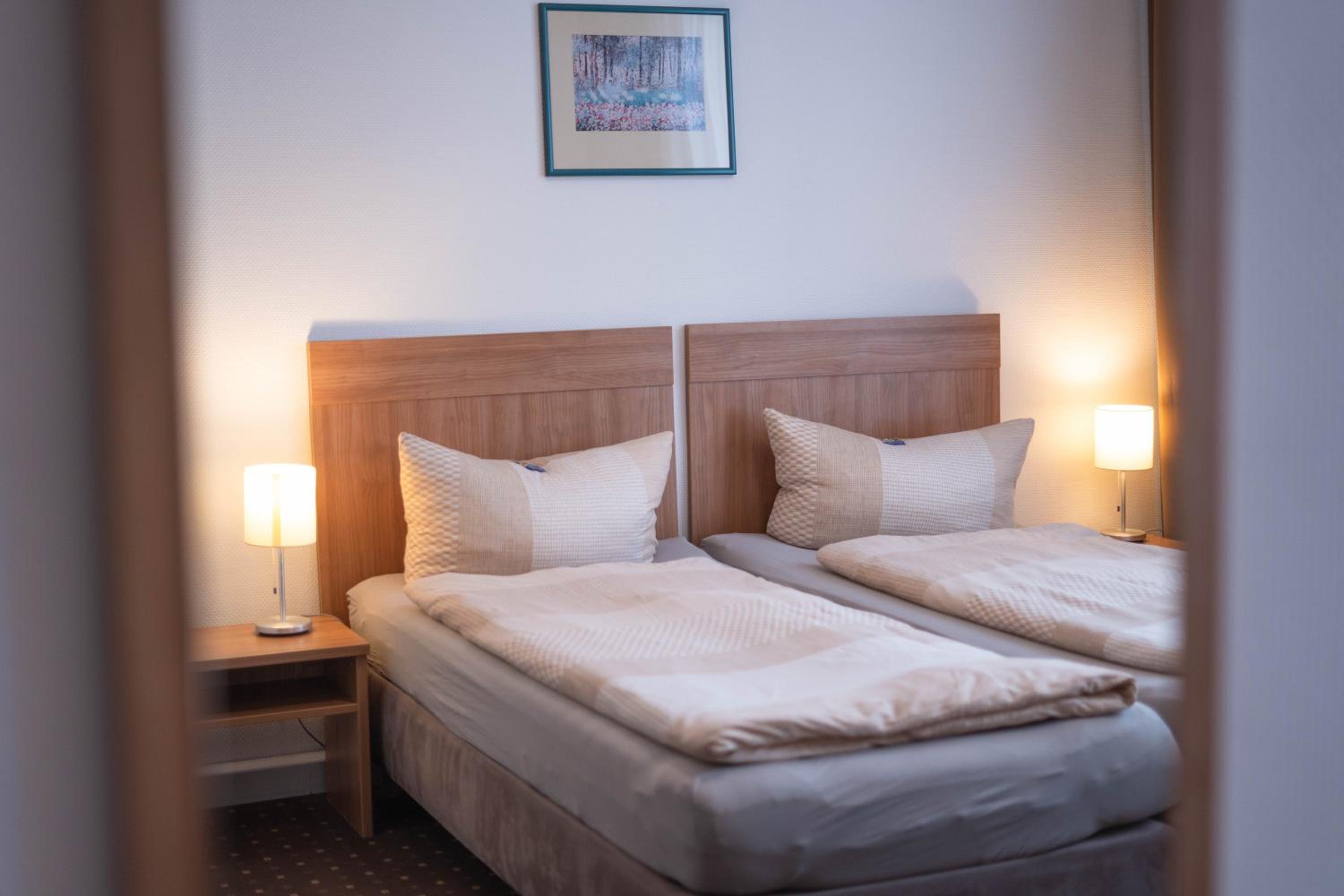 Standard Double Room - Photo 8