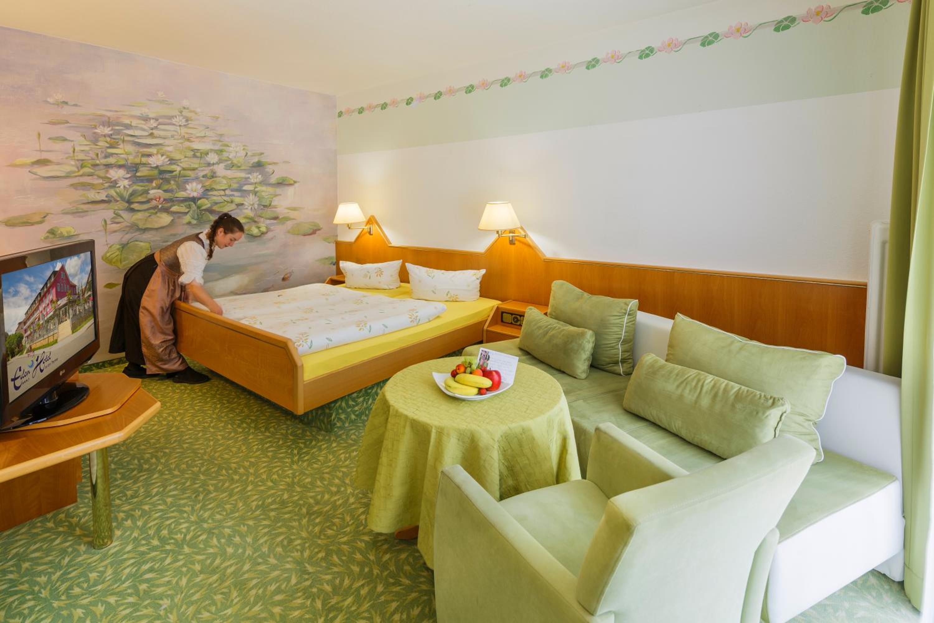 Classic Double Room with Balcony, photo 7