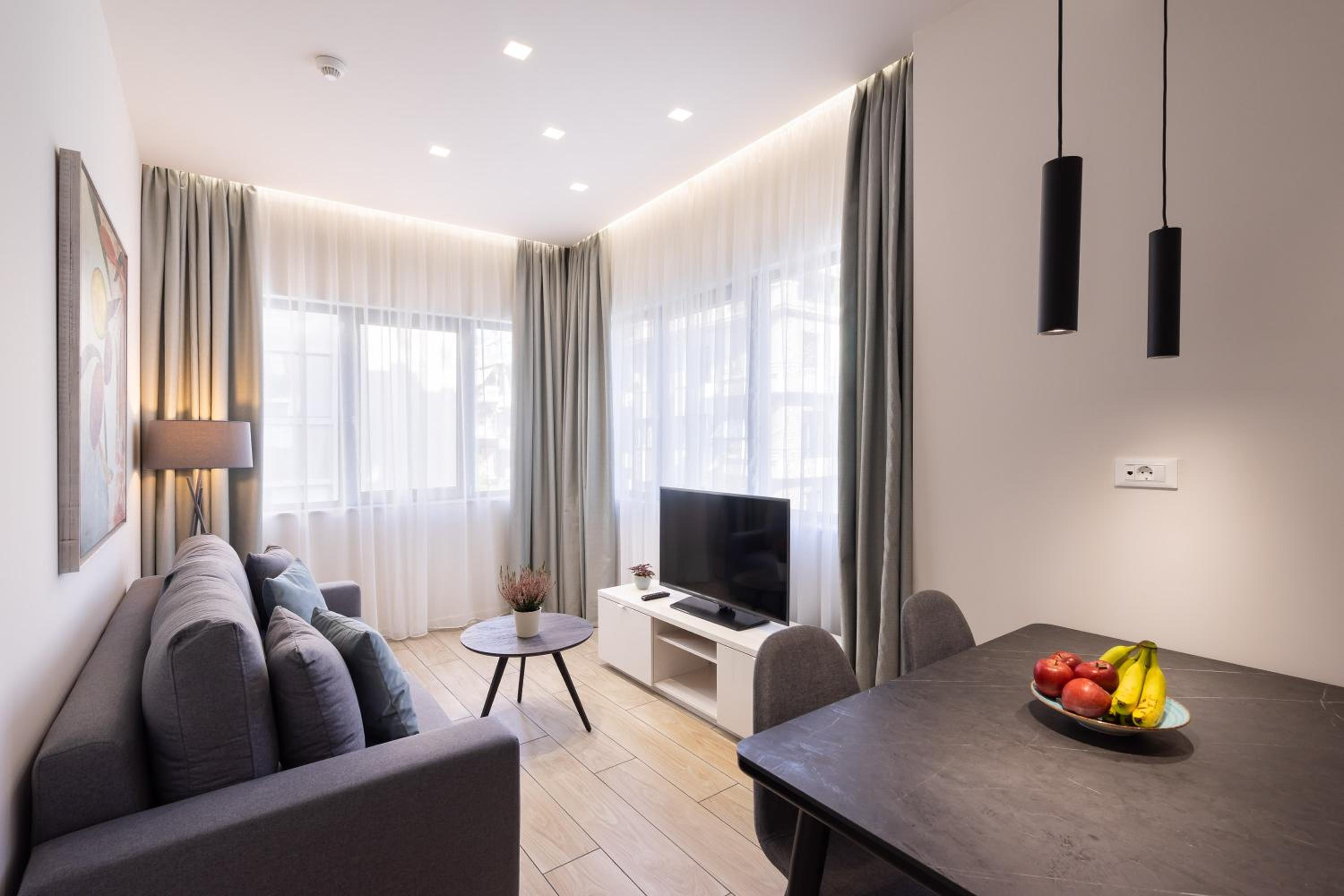 Family Apartment photo 2